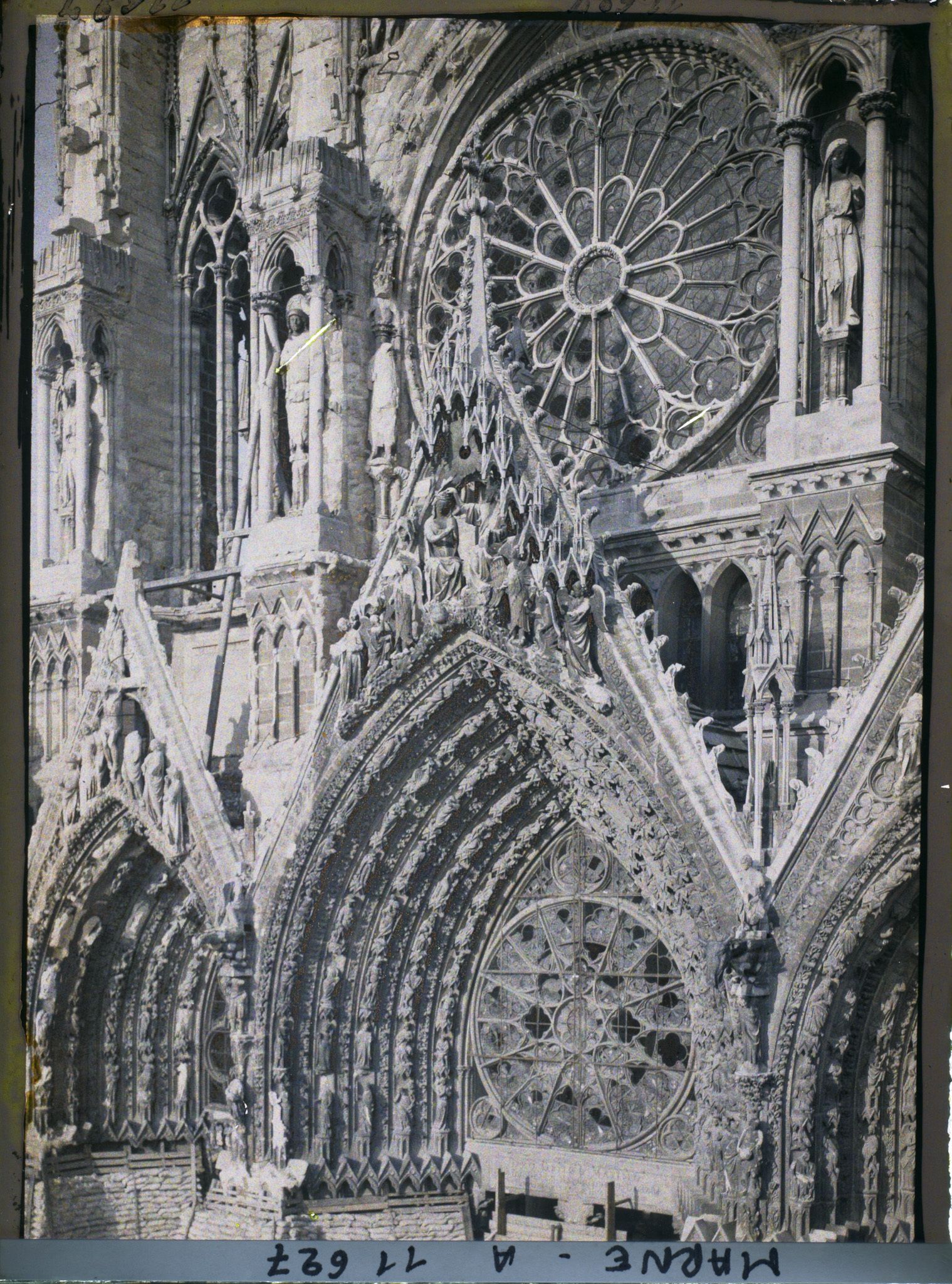 Image représentant France, Reims, Porche Central