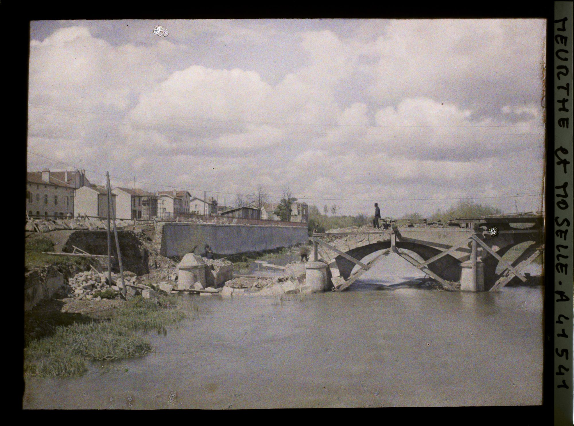 Image représentant France, Nomény, Une vue sur la Seille