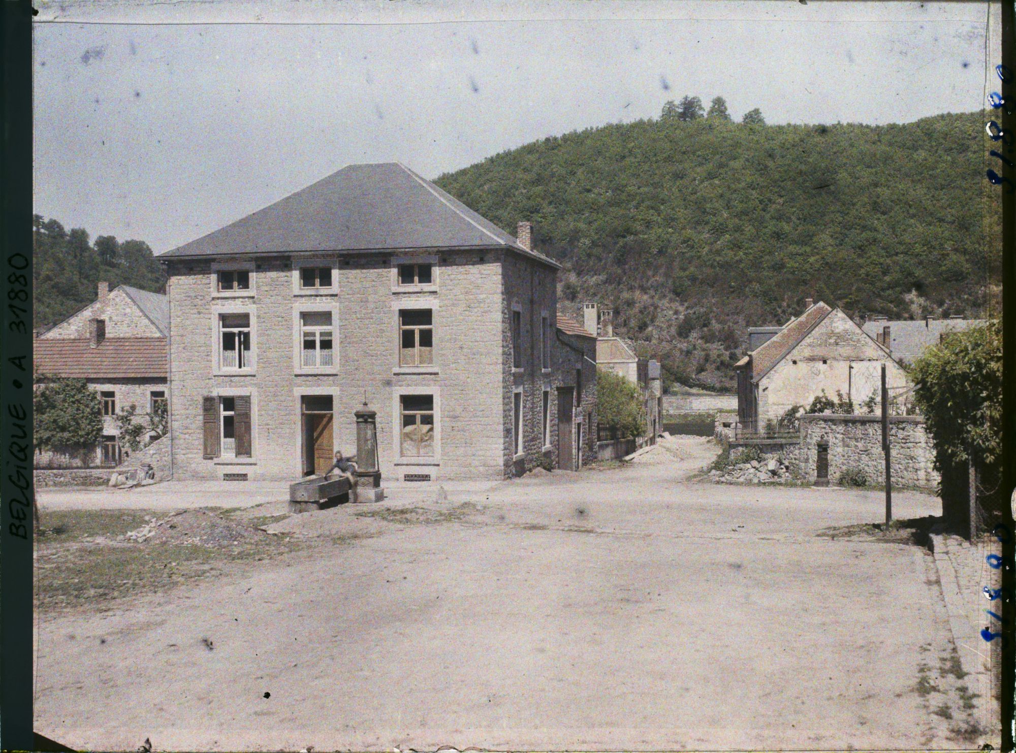 Image représentant Belgique, Hastière, Maisons reconstruites