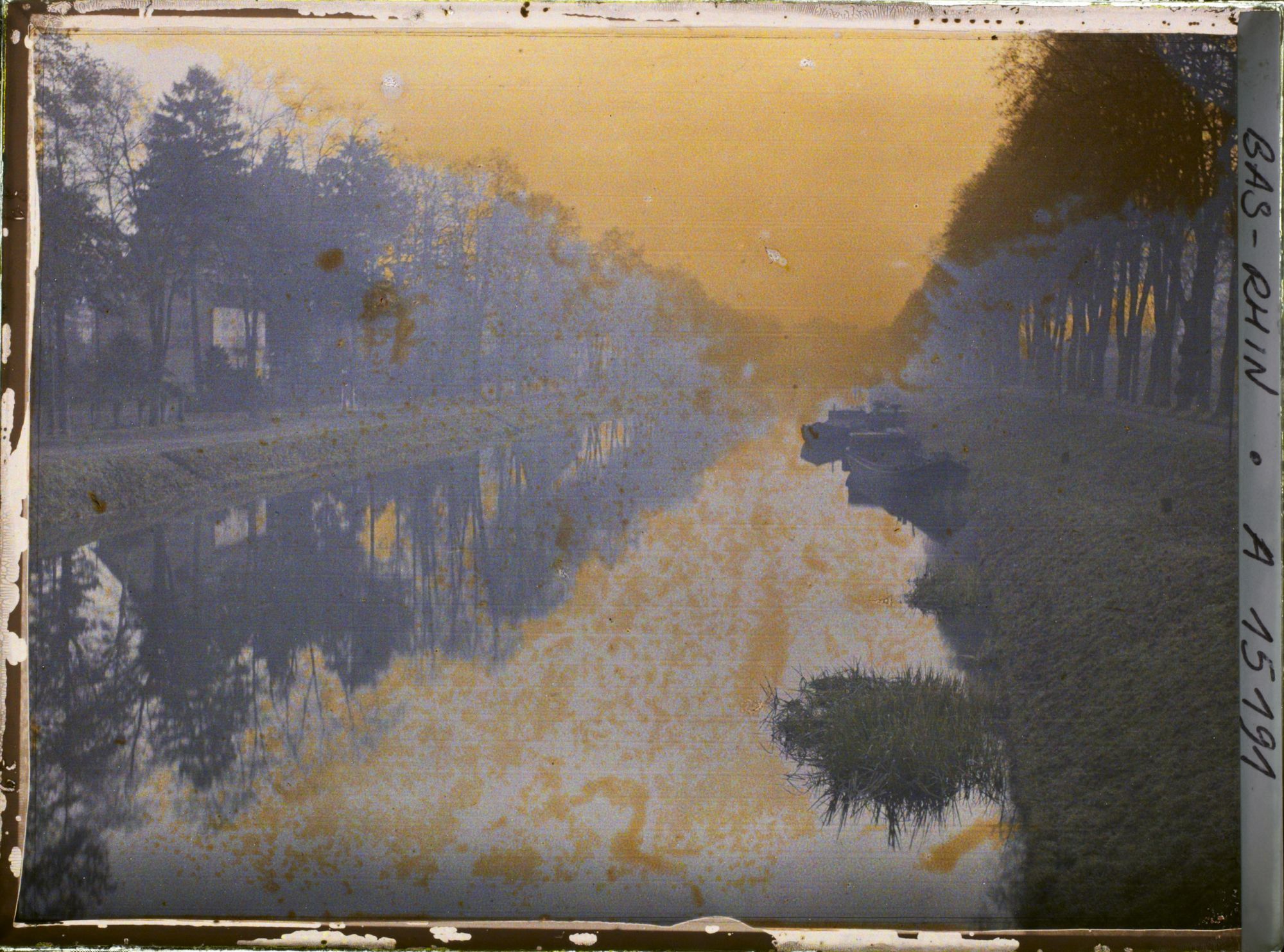 Image représentant France Alsace, Strasbourg, Le Canal du Rhône au Rhin près de la porte de la Robertsau