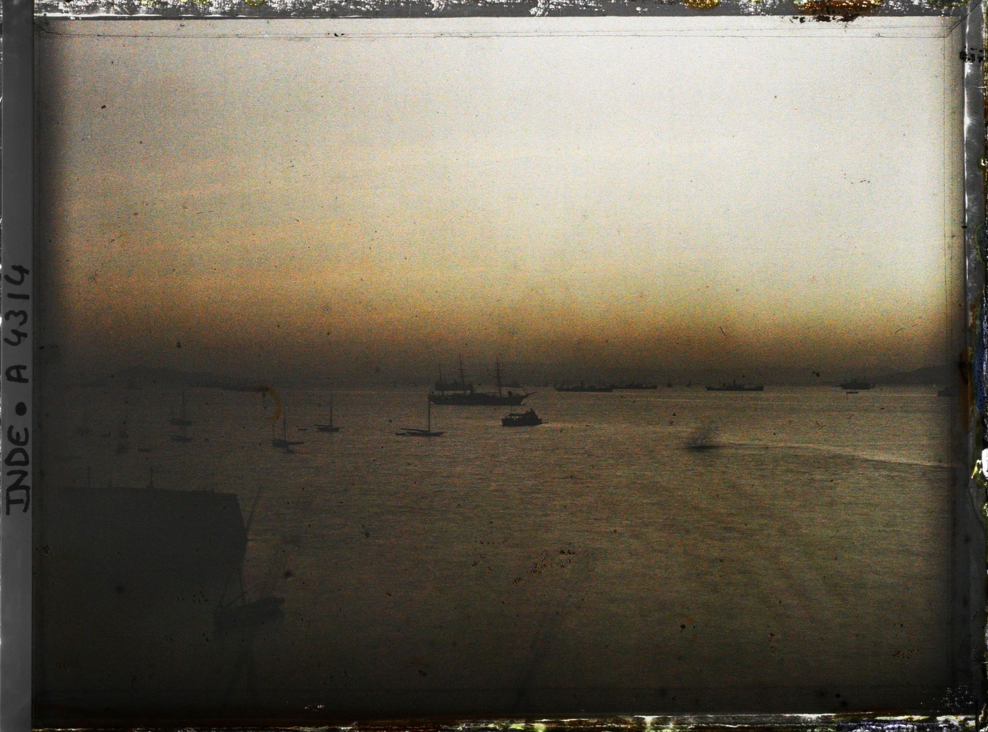 Image représentant Le port au crépuscule