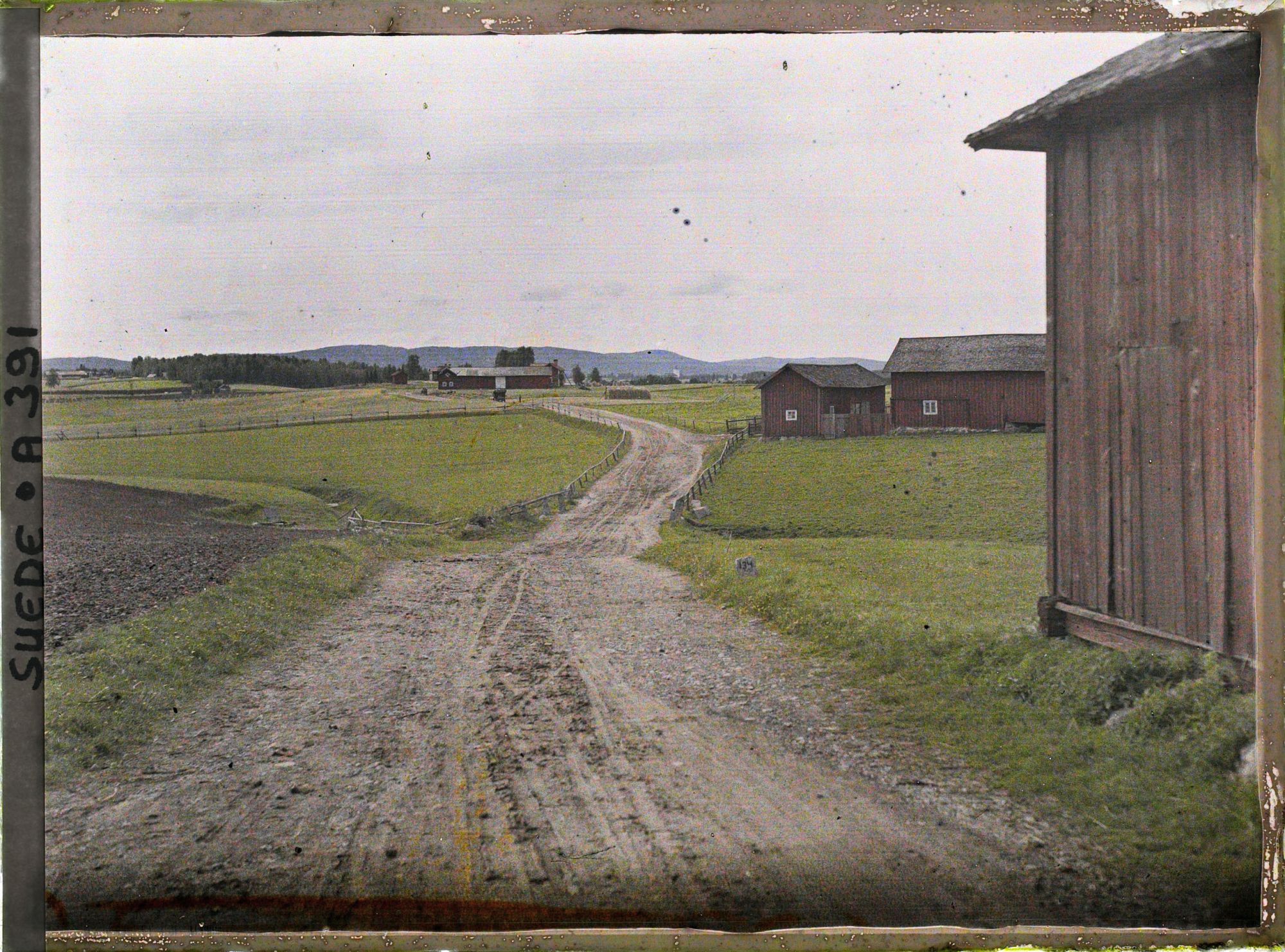 Image représentant Route et habitations