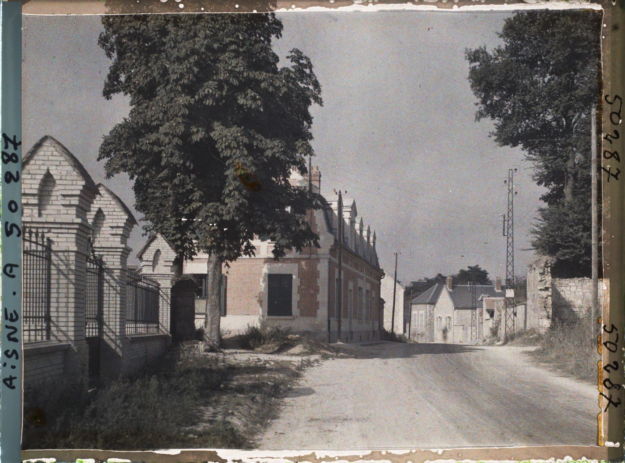 Image représentant France, Missy s/ Aisne, Entrée Est du Village