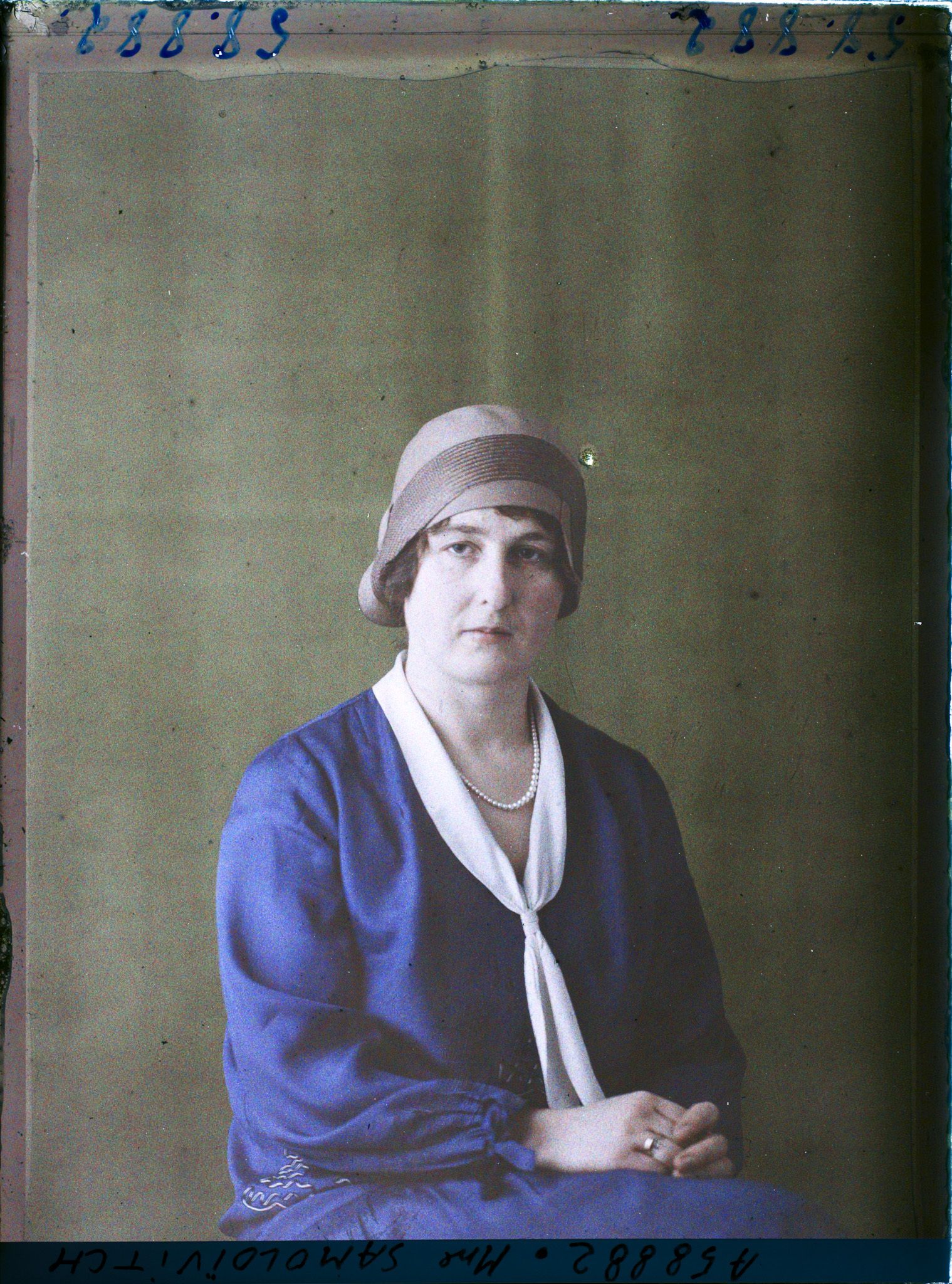 Image représentant https://musee-albert-kahn.s-museum.fr/home/NWQ2OTAwYzNmYjZlZTk1ZWQwODJmMjY4L2dlbmVyaWMtbm90aWNlLXRhYi9hdXRob3JpdHkvNjE3YTc5ZjVjZjhiODk2OGIzMzM3ZDIx/5d6900c3fb6ee95ed082f268/generic-notice-tab/authority/617a79ebcf8b8968b3337733 Madame SamoloIvitch