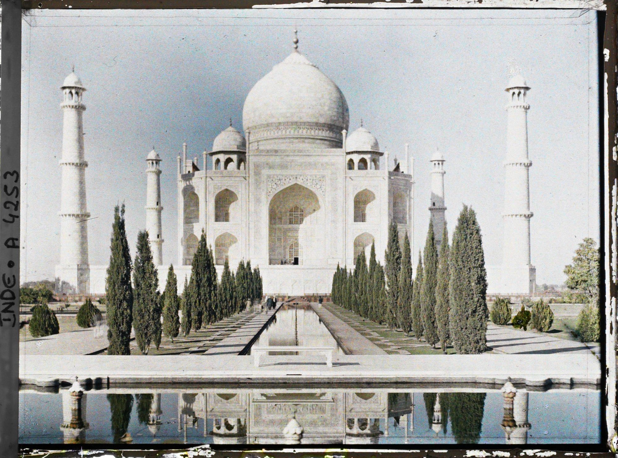 Image représentant Le grand canal axial et le mausolée du Taj Mahal