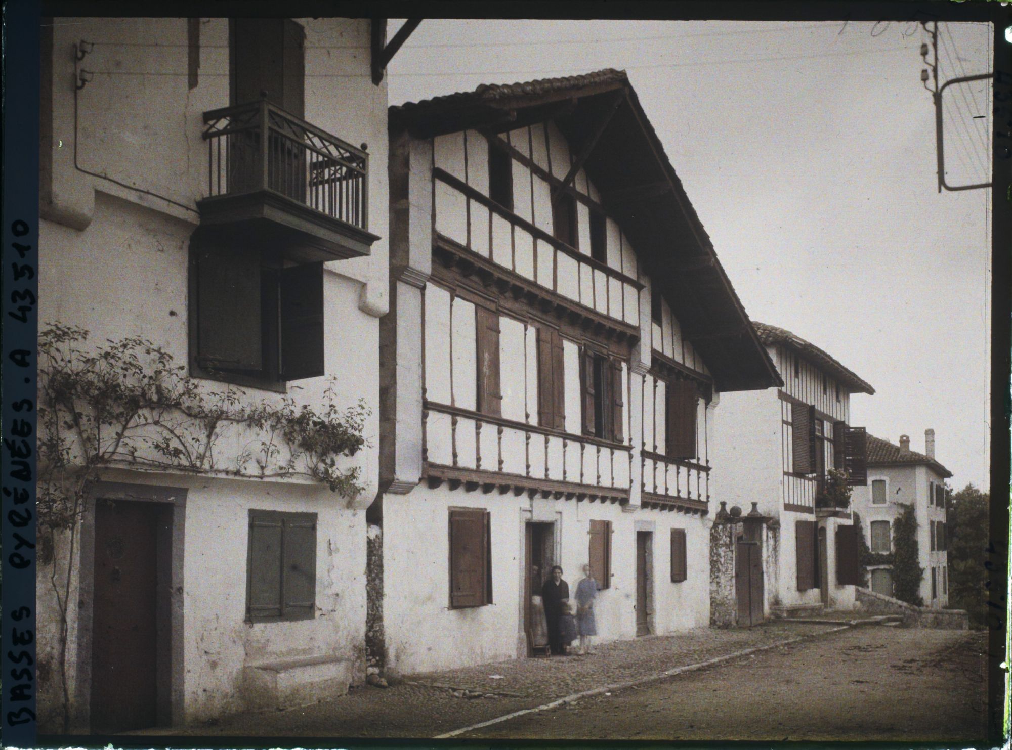 Image représentant France, Ustaritz, Une Vieille rue