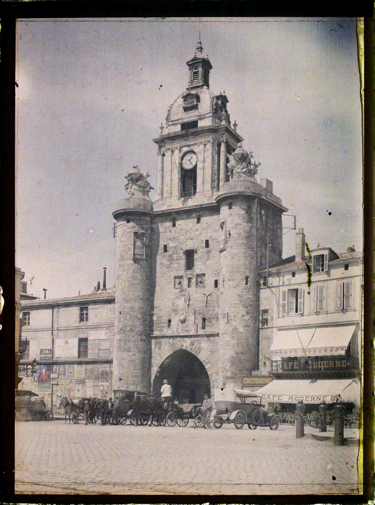 Image représentant La Tour de l'Horloge, vue depuis la cours des Dames