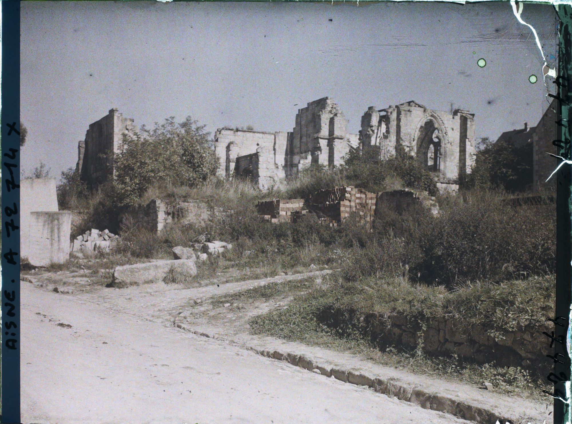 Image représentant Les ruines de l'église