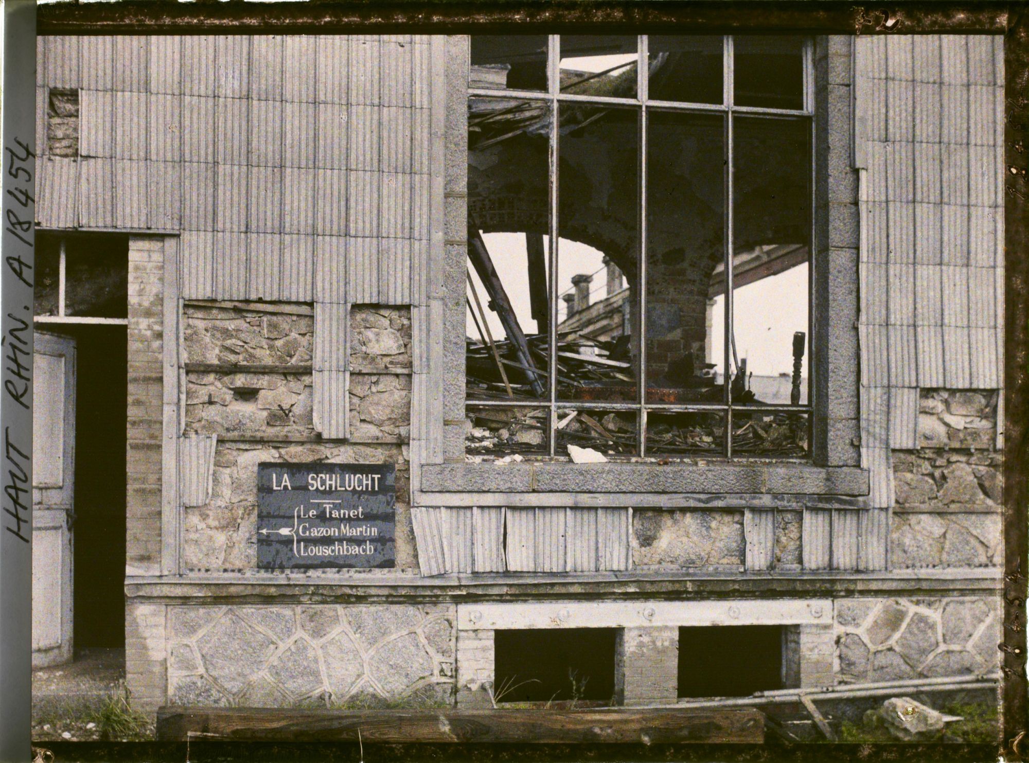 Image représentant France, La Schlucht, A la Schlucht : l'ecriteau de l'Hotel Français