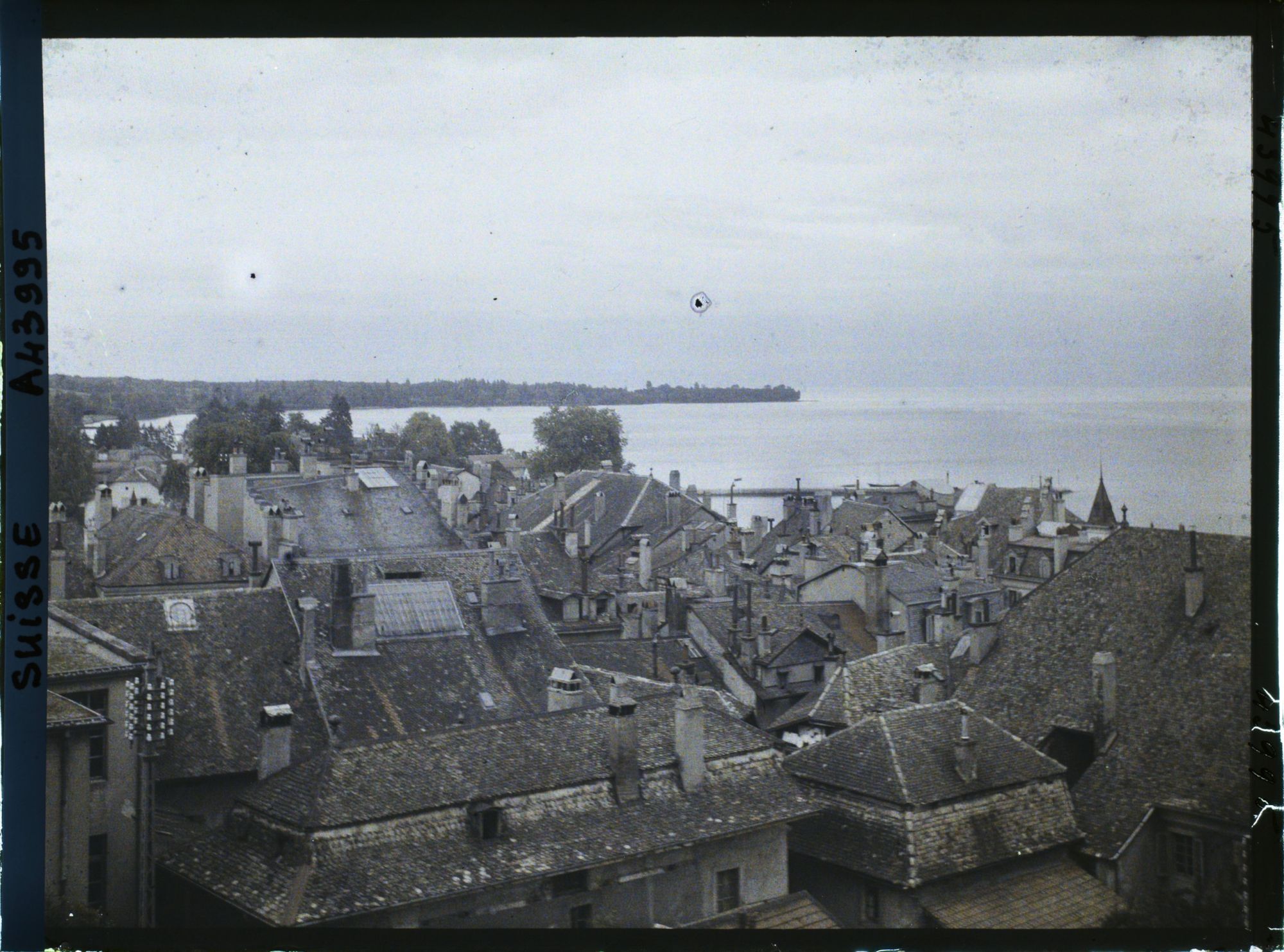Image représentant Panorama sur Nyon et le Léman depuis la terrasse du château