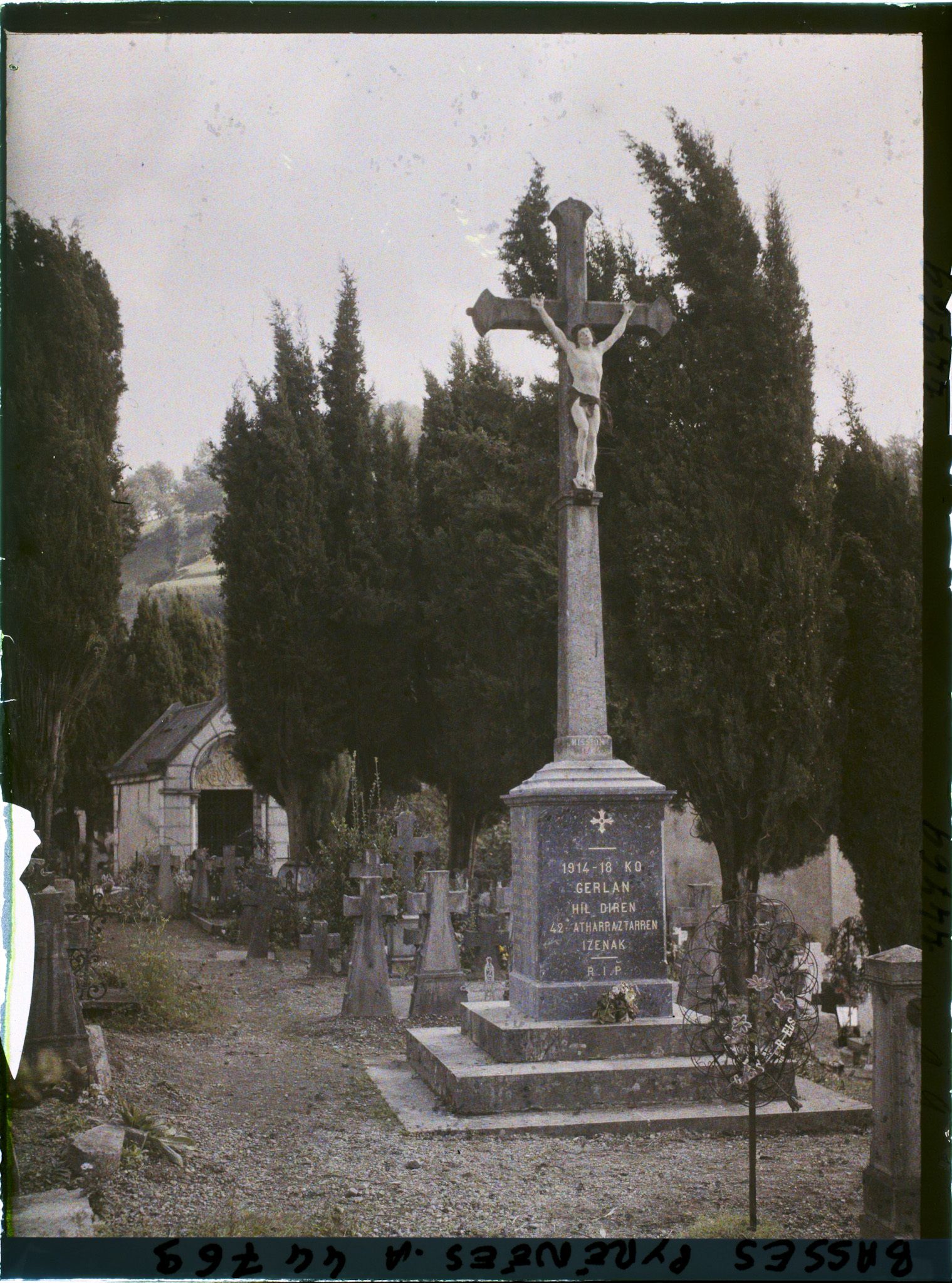 Image représentant France , Tardets, Le Monument aux Morts