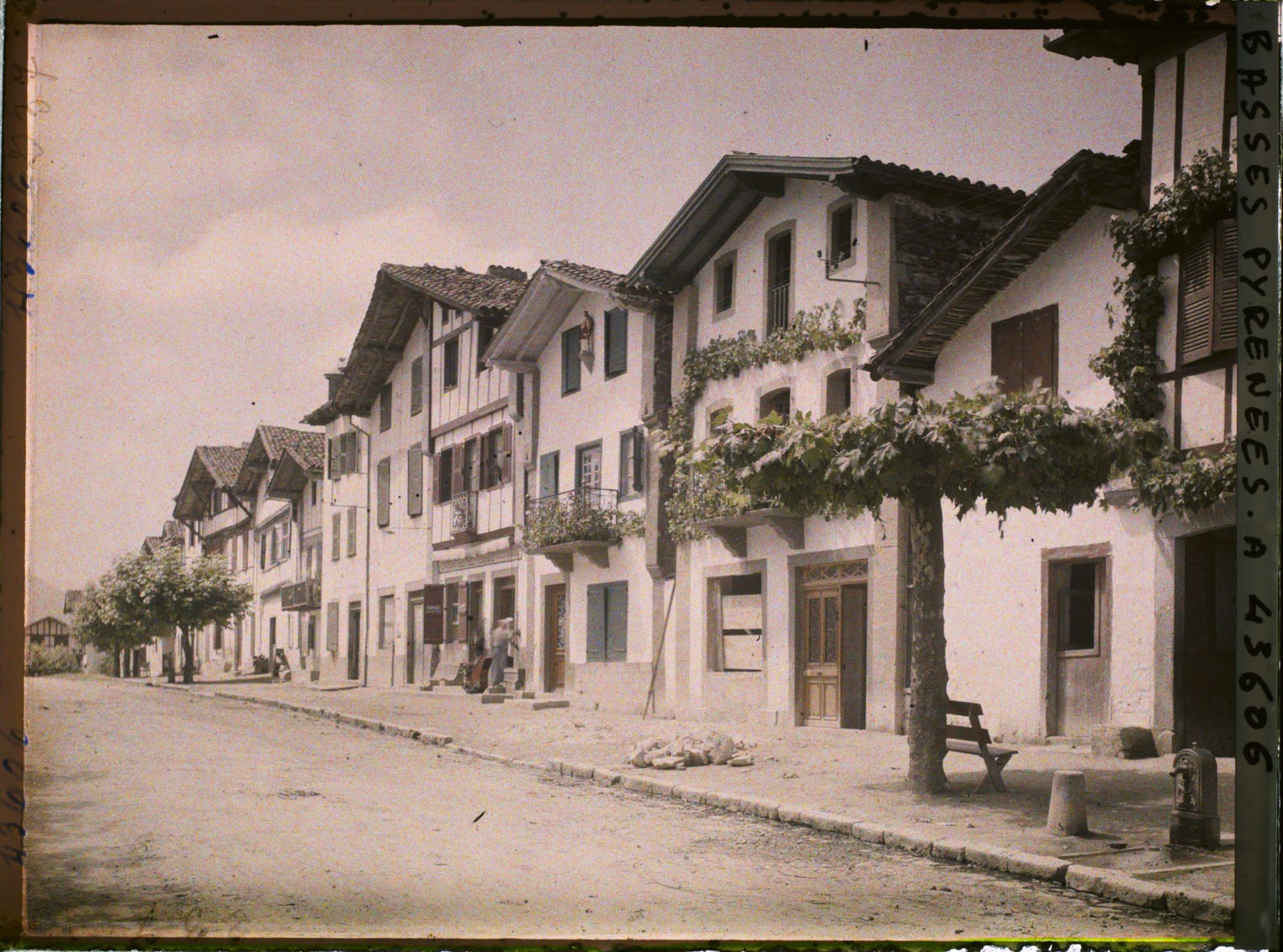 Image représentant France, Aïnhoa, La Grand' Rue