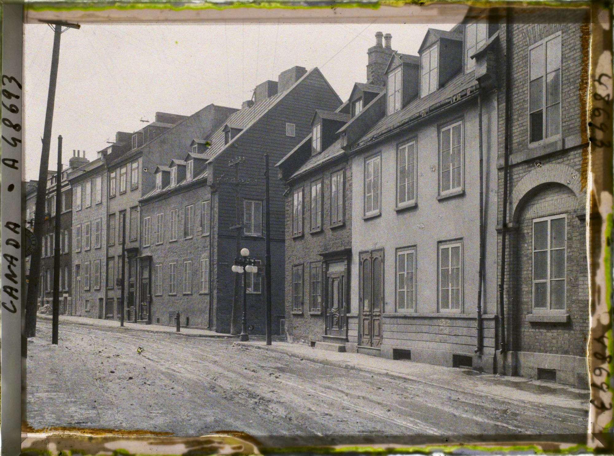 Image représentant Canada, Québec, Colonel Vannier et Madame  Vieilles maisons rue St Louis