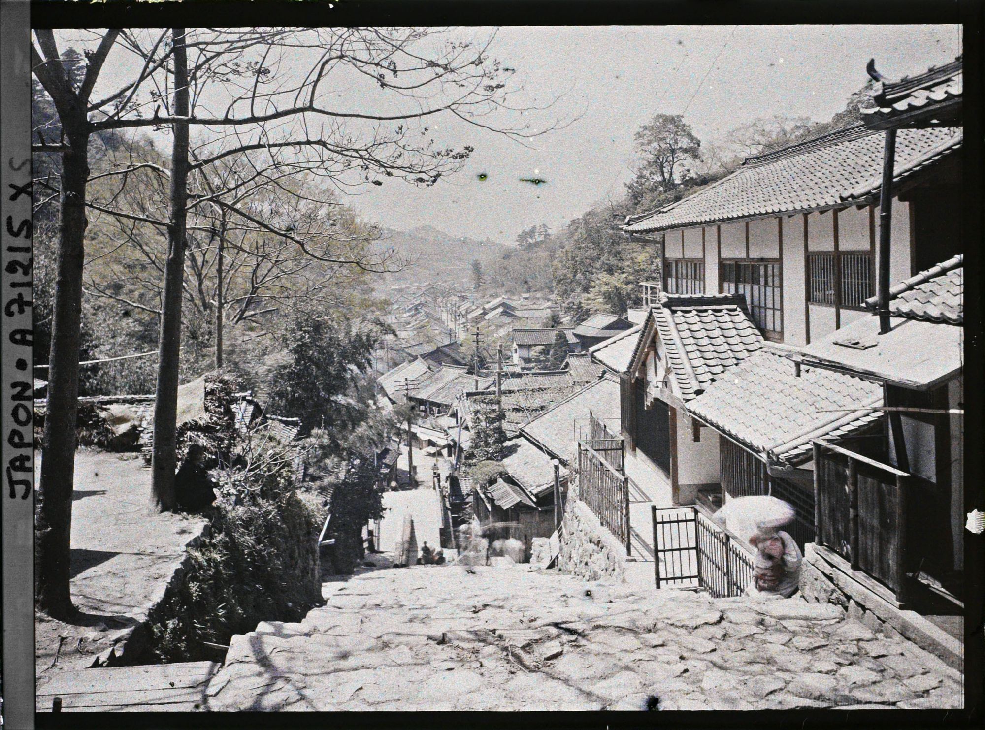 Image représentant Village (station thermale ?) dans une vallée encaissée
