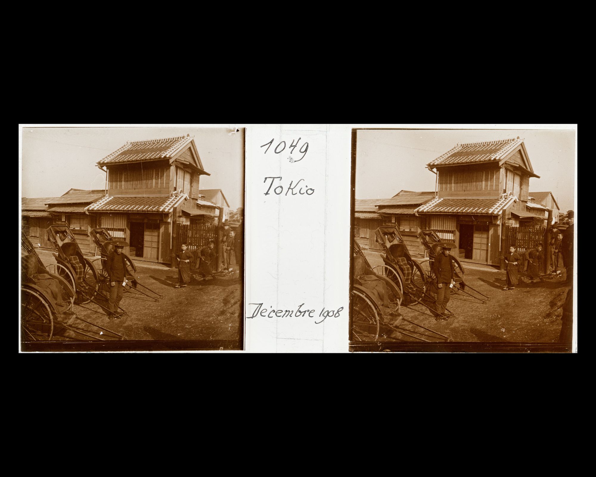 Image représentant Jinrikisha utilisés par Albert kahn et ses compagnons de voyage