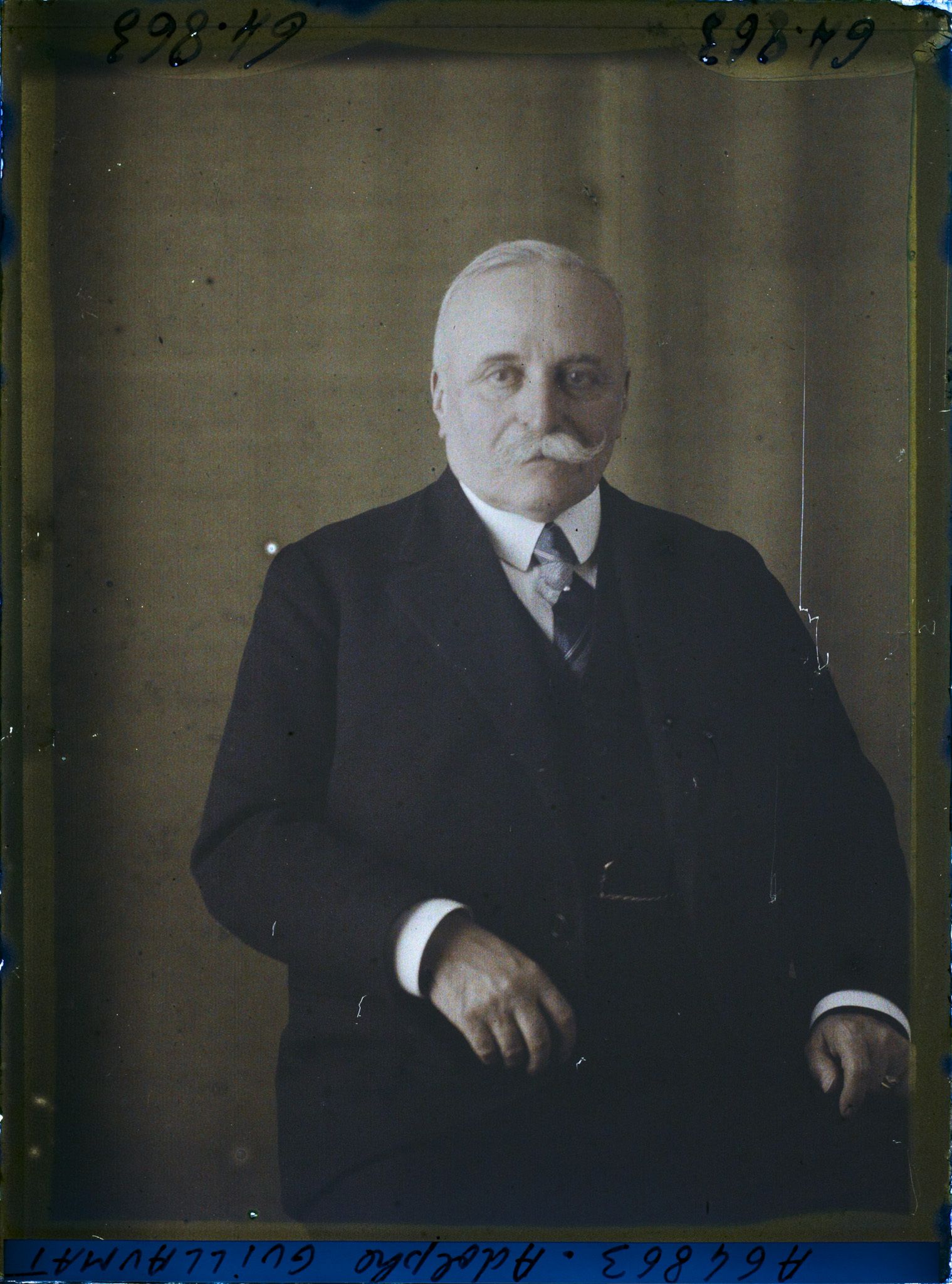 Image représentant https://musee-albert-kahn.s-museum.fr/home/NWQ2OTAwYzNmYjZlZTk1ZWQwODJmMjY4L2dlbmVyaWMtbm90aWNlLXRhYi9hdXRob3JpdHkvNjE3YTc5ZjVjZjhiODk2OGIzMzM3ZDIx/5d6900c3fb6ee95ed082f268/generic-notice-tab/authority/617a79ebcf8b8968b3336ebe Le Général Adolphe Guillaumat