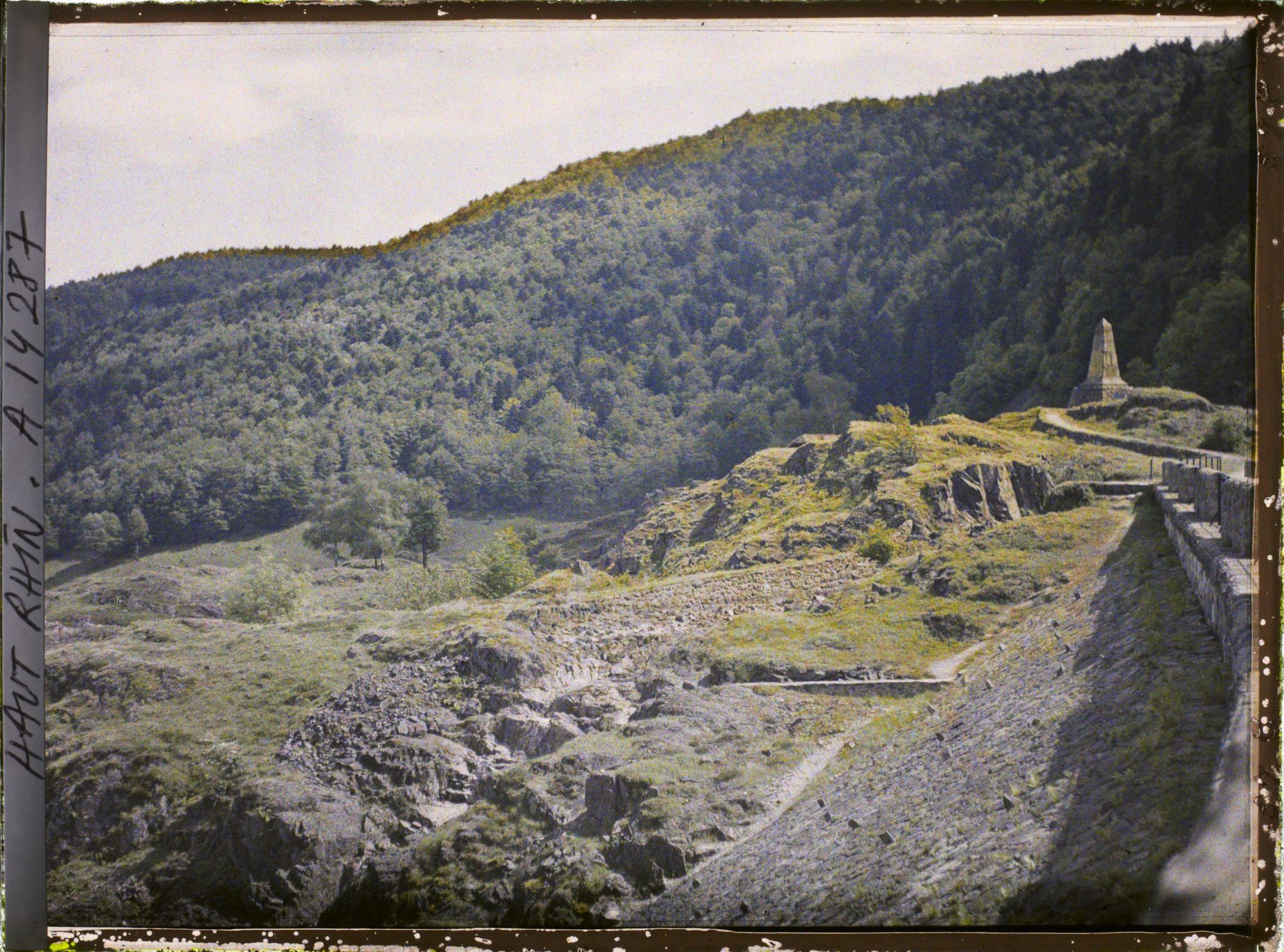 Image représentant Monument de l'Holfeld et la Grosse Langenberg