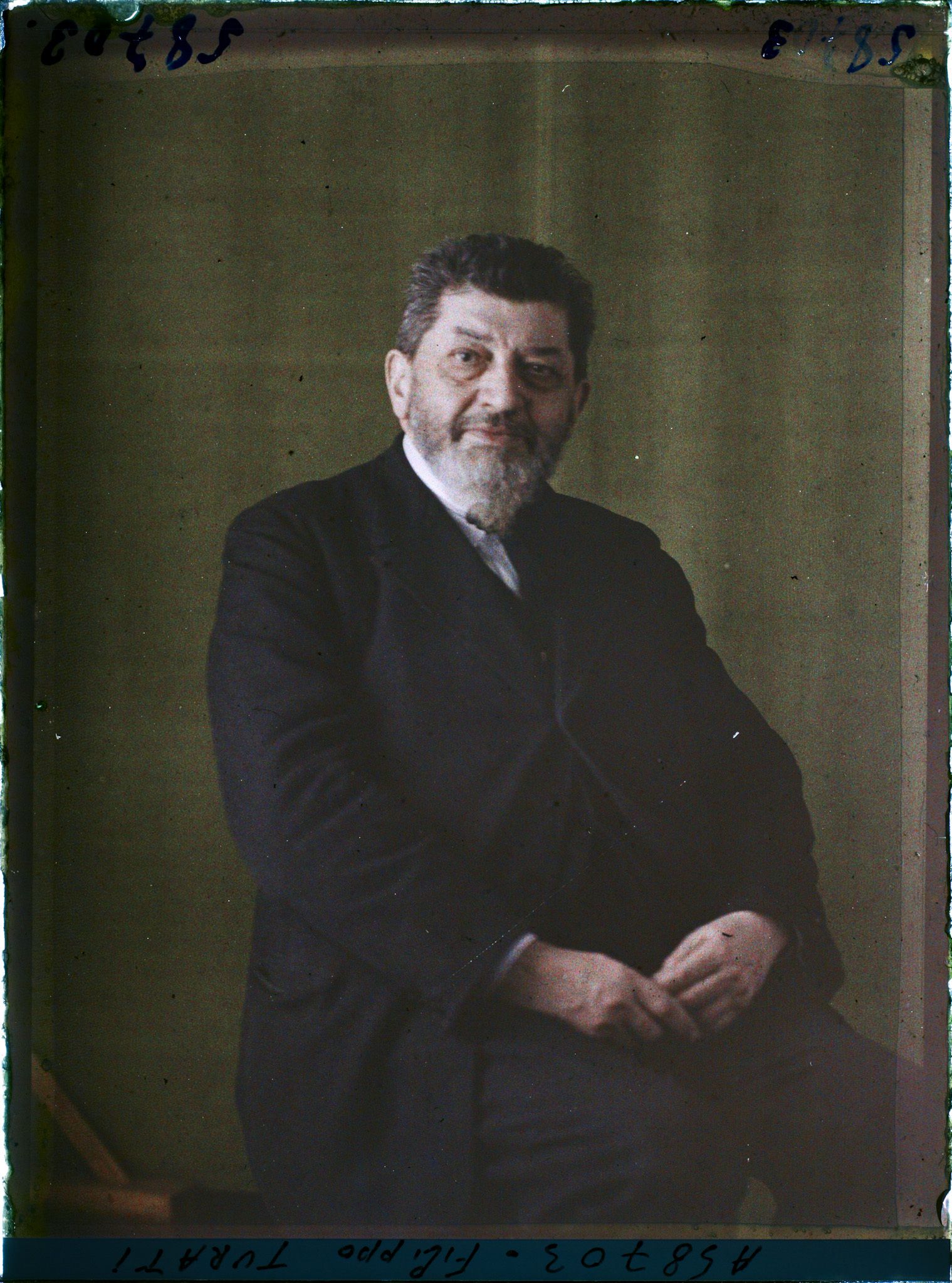 Image représentant https://musee-albert-kahn.s-museum.fr/home/NWQ2OTAwYzNmYjZlZTk1ZWQwODJmMjY4L2dlbmVyaWMtbm90aWNlLXRhYi9hdXRob3JpdHkvNjE3YTc5ZjVjZjhiODk2OGIzMzM3ZDIx/5d6900c3fb6ee95ed082f268/generic-notice-tab/authority/617a79ebcf8b8968b33378db Monsieur Turati
