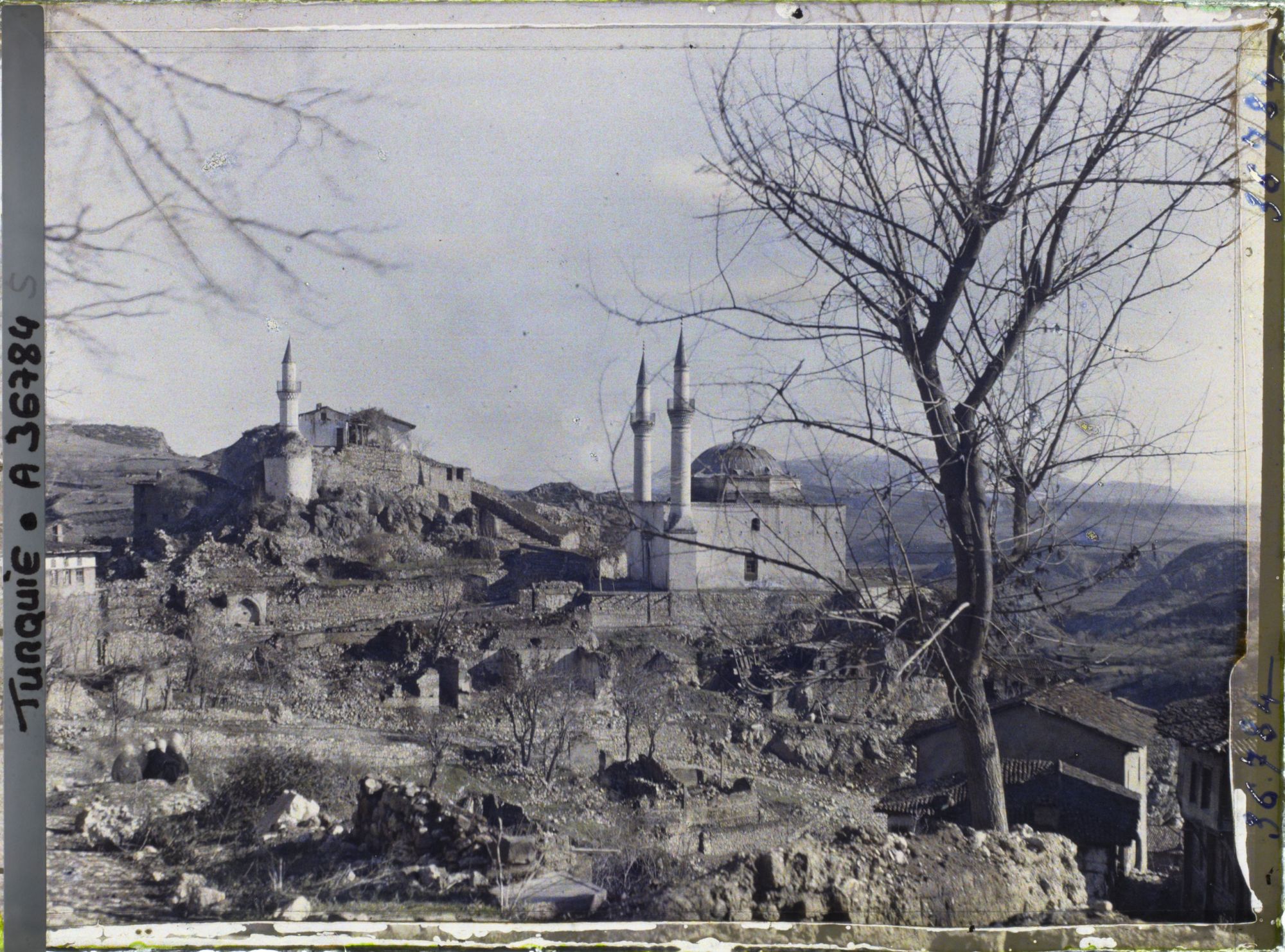 Image représentant Turquie, Biledjik, Vue vers la Mosquée Orkham