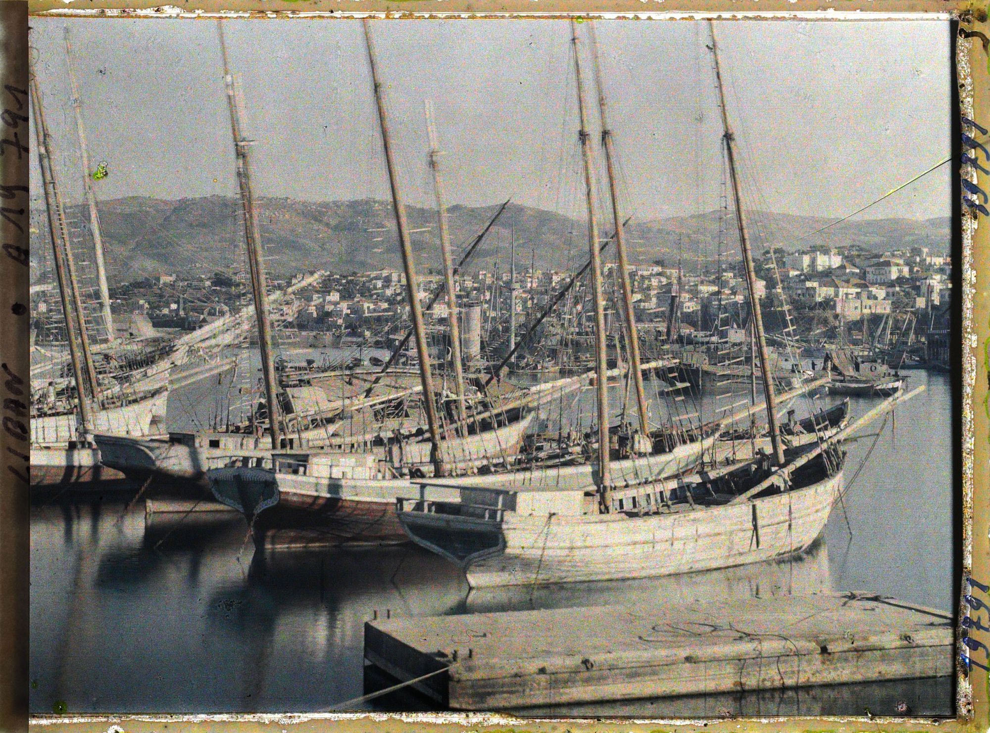 Image représentant Voiliers au port