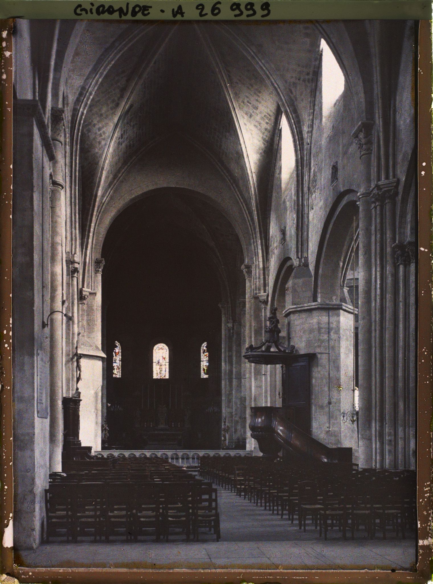 Image représentant Nef de l'église Sainte-Croix
