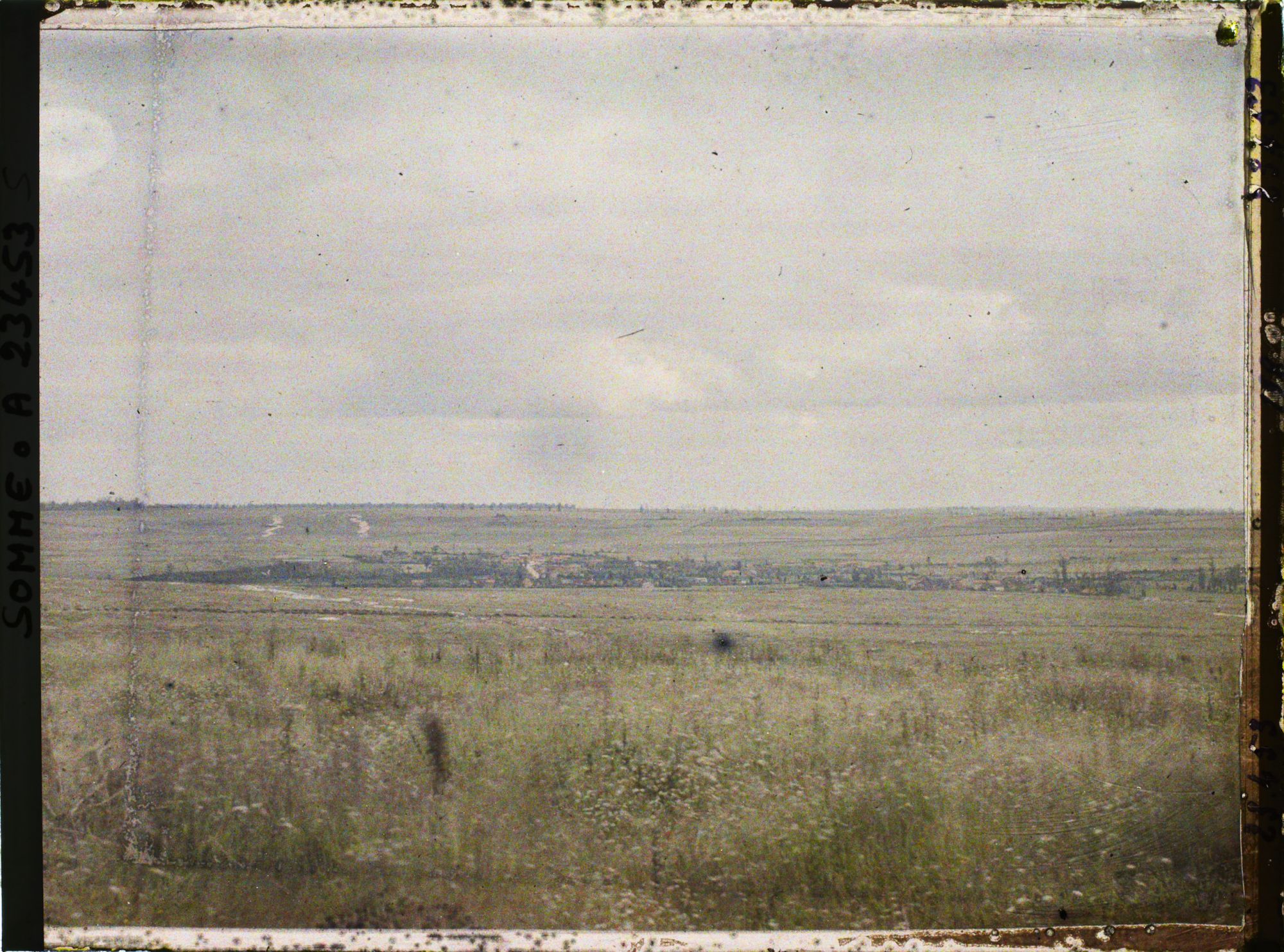 Image représentant France, Bouchavesnes, Panorama du Village d'Allaines vers le bois de l'Epinette Feuillaucourt