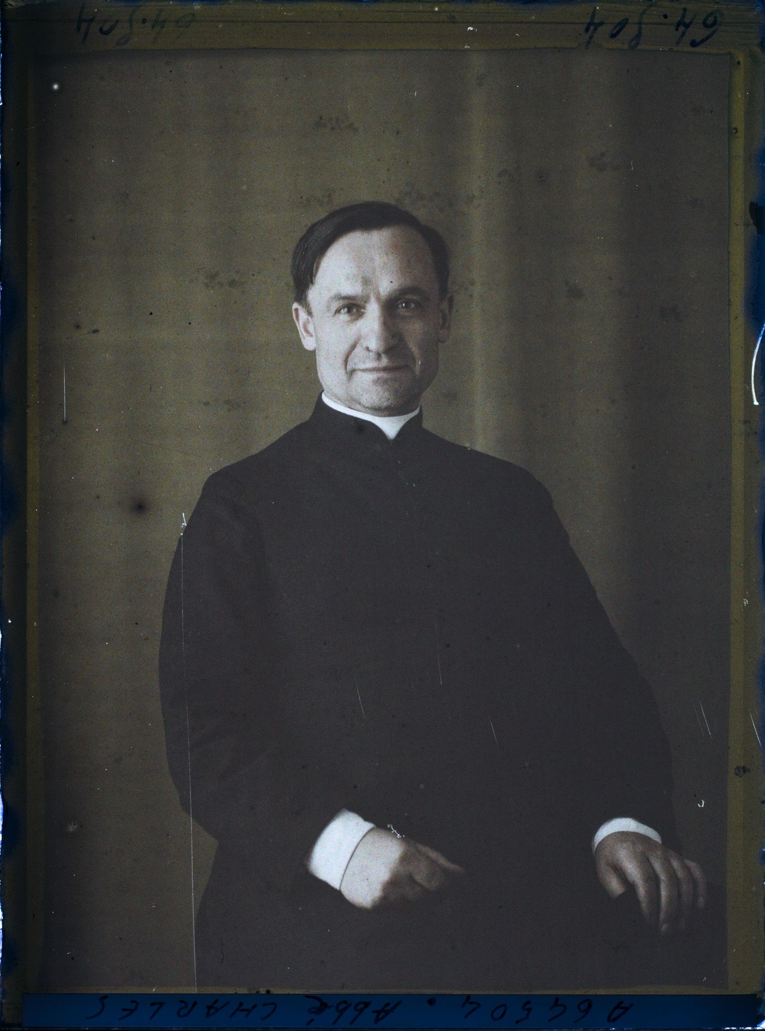 Image représentant https://musee-albert-kahn.s-museum.fr/home/NWQ2OTAwYzNmYjZlZTk1ZWQwODJmMjY4L2dlbmVyaWMtbm90aWNlLXRhYi9hdXRob3JpdHkvNjE3YTc5ZjVjZjhiODk2OGIzMzM3ZDIx/5d6900c3fb6ee95ed082f268/generic-notice-tab/authority/617a79ebcf8b8968b3336a60 L'Abbé Charles