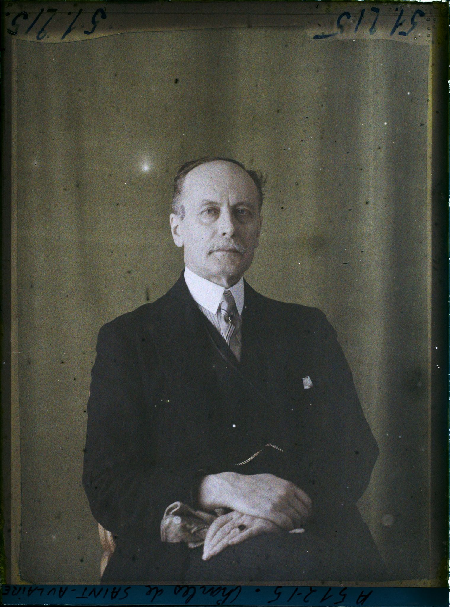 Image représentant https://musee-albert-kahn.s-museum.fr/home/NWQ2OTAwYzNmYjZlZTk1ZWQwODJmMjY4L2dlbmVyaWMtbm90aWNlLXRhYi9hdXRob3JpdHkvNjE3YTc5ZjVjZjhiODk2OGIzMzM3ZDIx/5d6900c3fb6ee95ed082f268/generic-notice-tab/authority/617a79ebcf8b8968b333771e Le Comte Charles de Saint-Aulaire