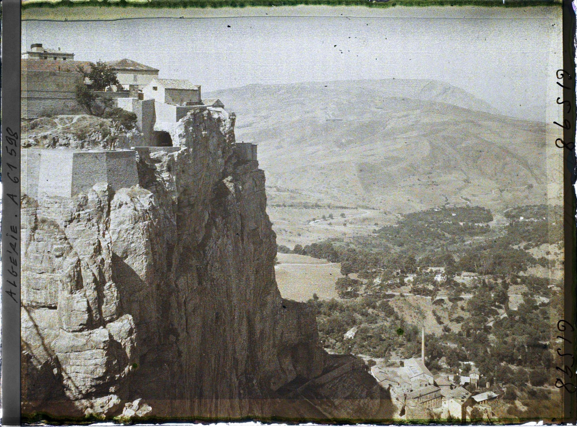 Image représentant Vue sur la Medina (dite Le Rocher) et la vallée du Rhummei
