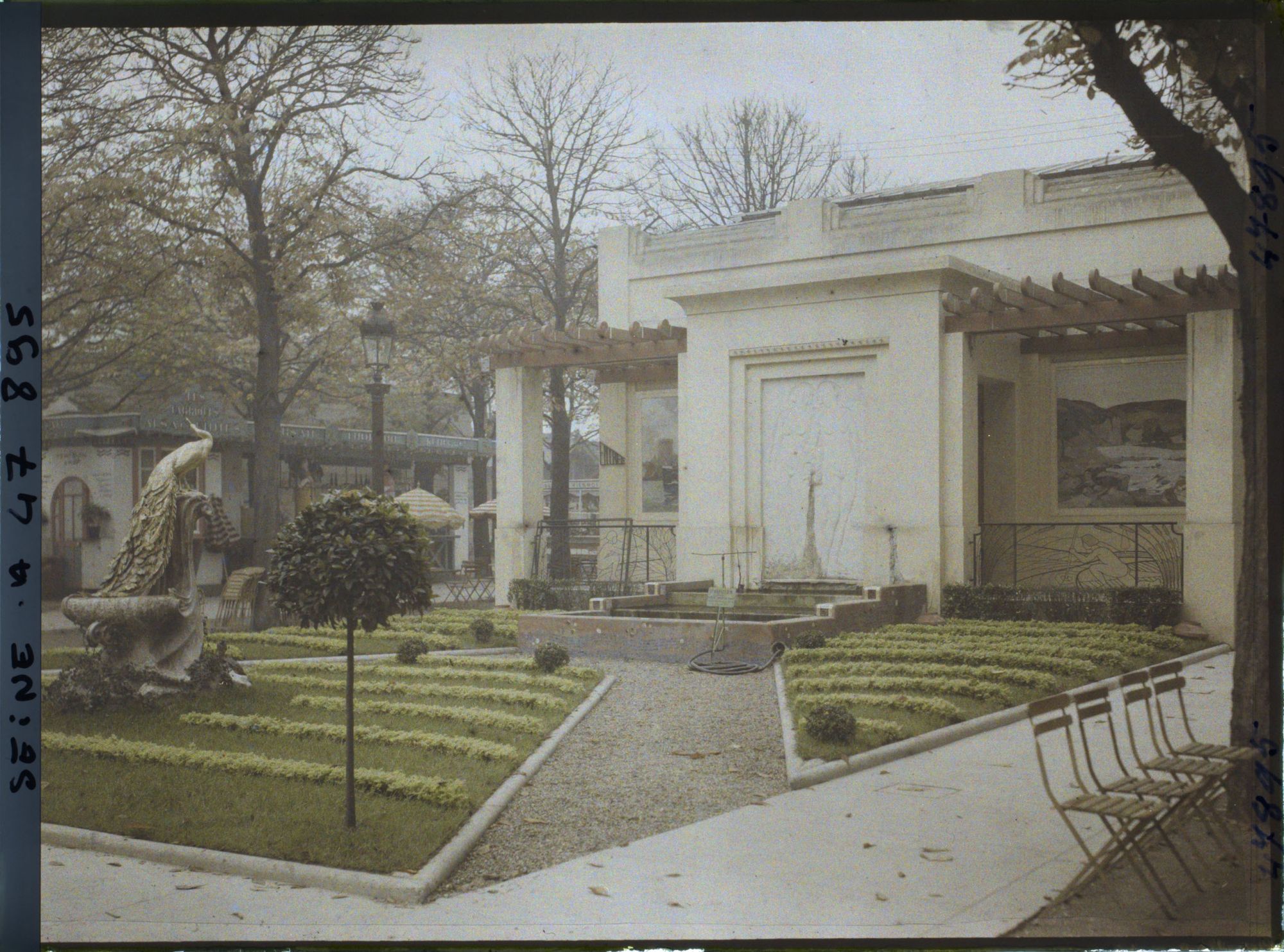 Image représentant L'Exposition des arts décoratifs, Jardin du pavillon de Limoges, par Nivet