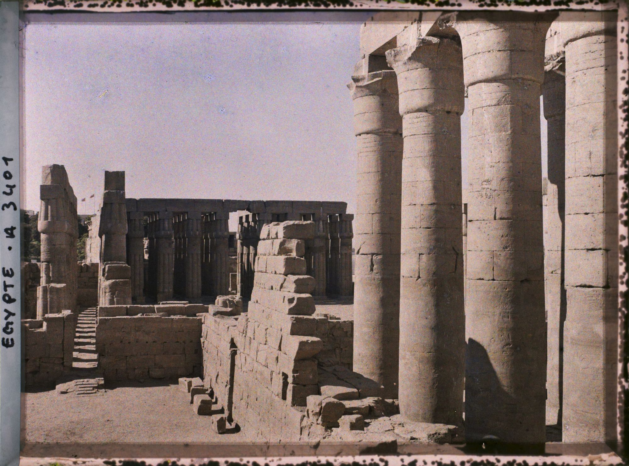 Image représentant Cour solaire d'Amenophis III