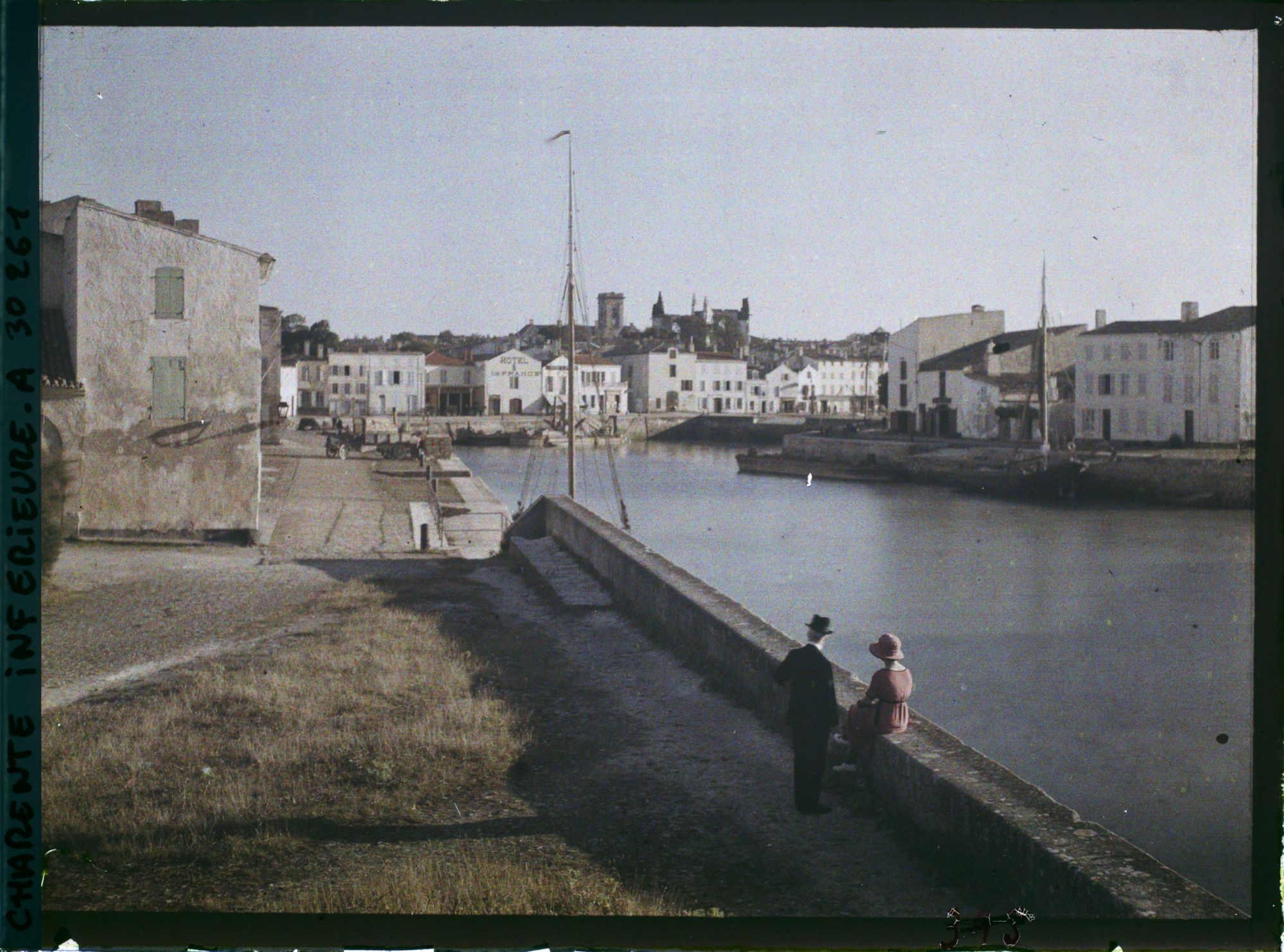 Image représentant France, St Martin de Ré, Le Port