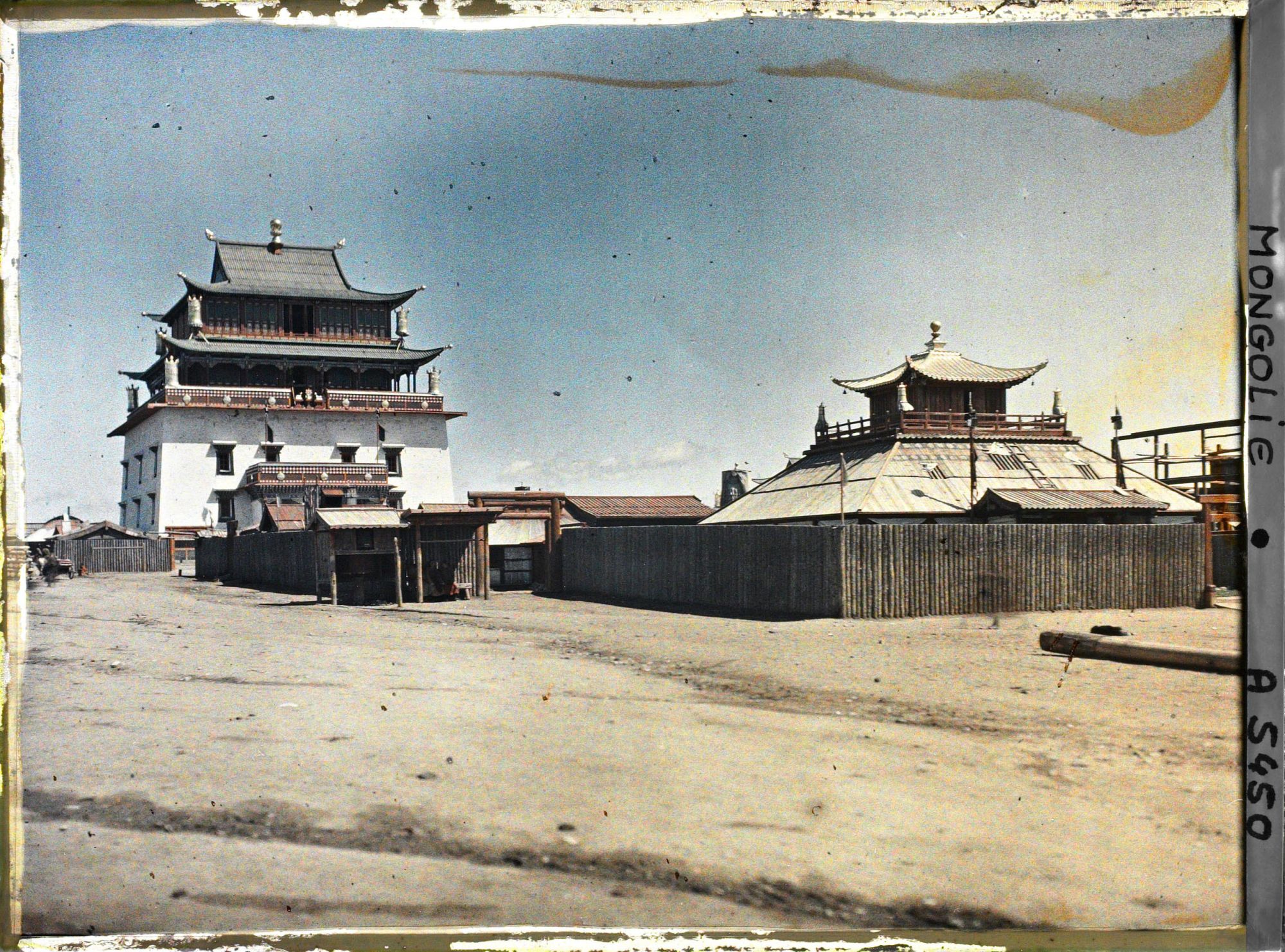 Image représentant Le temple Megjid janraiseg et la faculté Güngaachoilin, monastère de Gandan