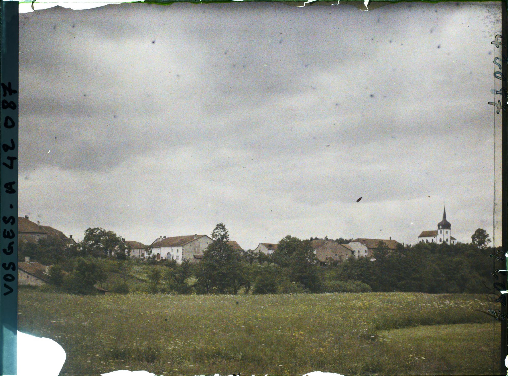Image représentant France, St Jean d'Ormont, Vue vers l'Eglise