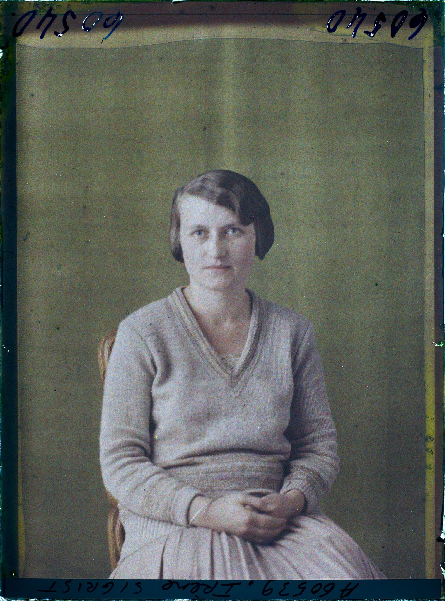 Image représentant https://musee-albert-kahn.s-museum.fr/home/NWQ2OTAwYzNmYjZlZTk1ZWQwODJmMjY4L2dlbmVyaWMtbm90aWNlLXRhYi9hdXRob3JpdHkvNjE3YTc5ZjVjZjhiODk2OGIzMzM3ZDIx/5d6900c3fb6ee95ed082f268/generic-notice-tab/authority/617a79ebcf8b8968b33377ec Mademoiselle Irène Sigrist