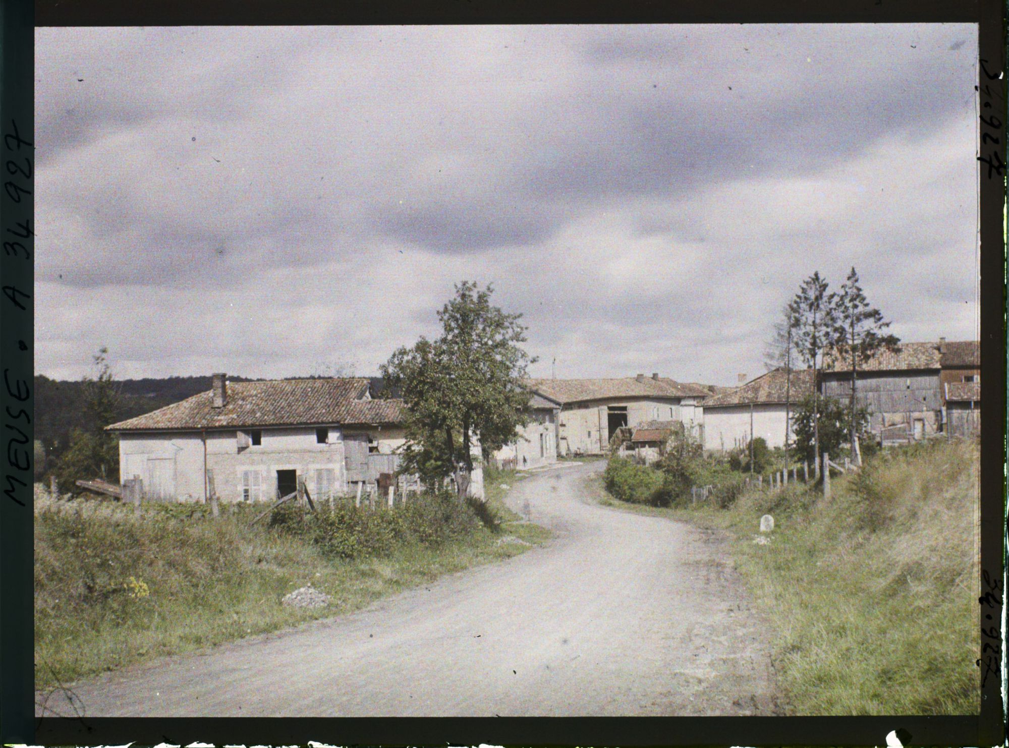 Image représentant France, Le Neufour, Entrée de Neufour par la route des Islettes
