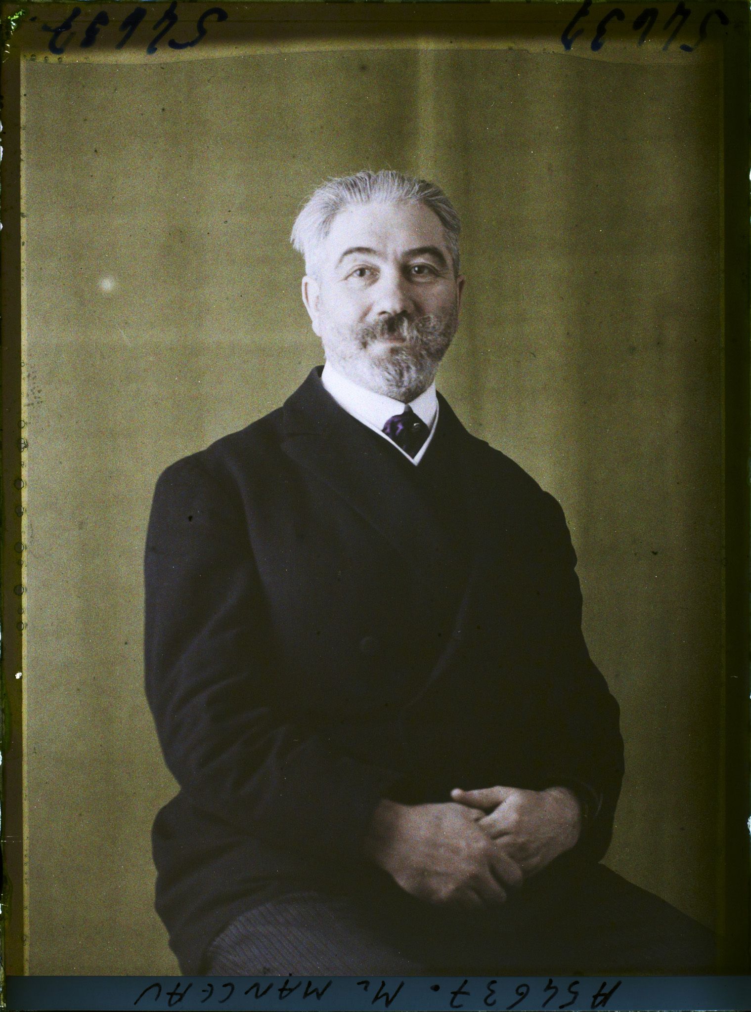 Image représentant https://musee-albert-kahn.s-museum.fr/home/NWQ2OTAwYzNmYjZlZTk1ZWQwODJmMjY4L2dlbmVyaWMtbm90aWNlLXRhYi9hdXRob3JpdHkvNjE3YTc5ZjVjZjhiODk2OGIzMzM3ZDIx/5d6900c3fb6ee95ed082f268/generic-notice-tab/authority/617a79ebcf8b8968b333732c Monsieur Georges-Paul Manceau