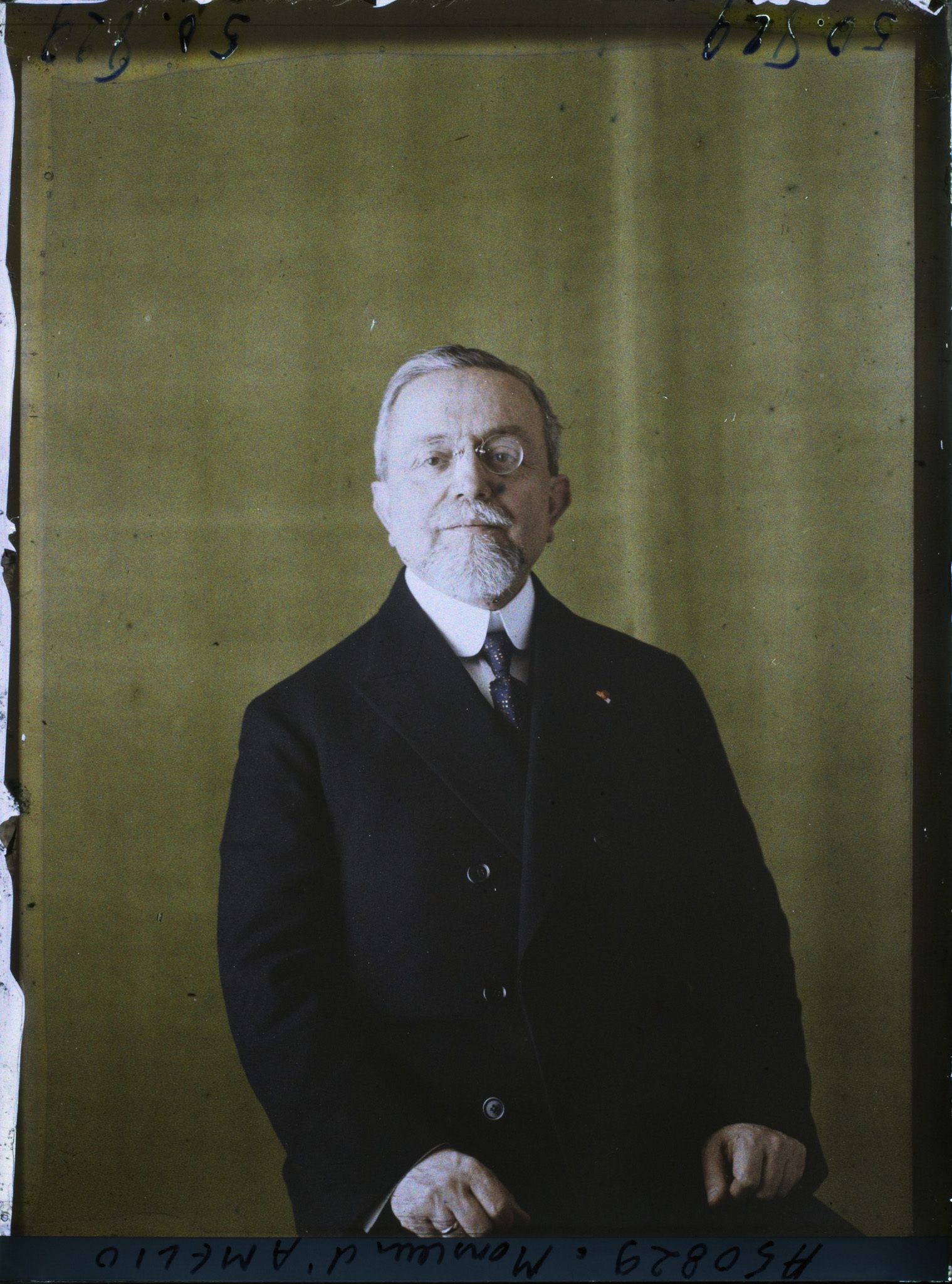 Image représentant Monsieur  https://musee-albert-kahn.s-museum.fr/home/NWQ2OTAwYzNmYjZlZTk1ZWQwODJmMjY4L2dlbmVyaWMtbm90aWNlLXRhYi9hdXRob3JpdHkvNjE3YTc5ZjVjZjhiODk2OGIzMzM3ZDIx/5d6900c3fb6ee95ed082f268/generic-notice-tab/authority/617a79ebcf8b8968b3336733 Mariano d'Amelio
