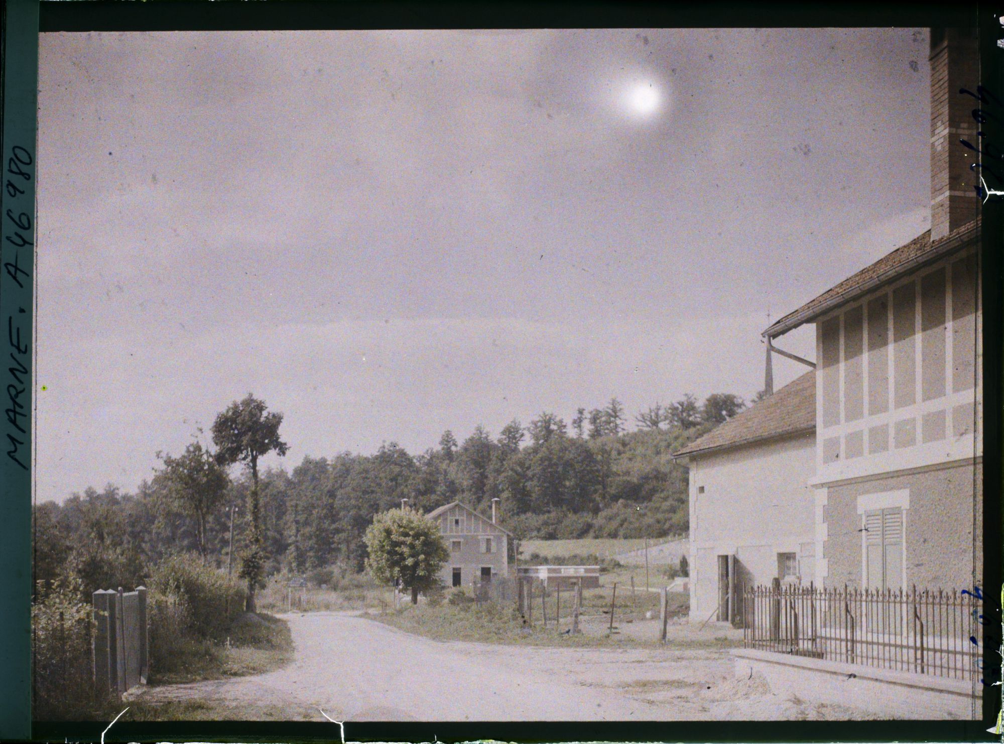 Image représentant France, La Harazée Marne (60 h), Entrée de la Harazée (Don Vienne le Chau)