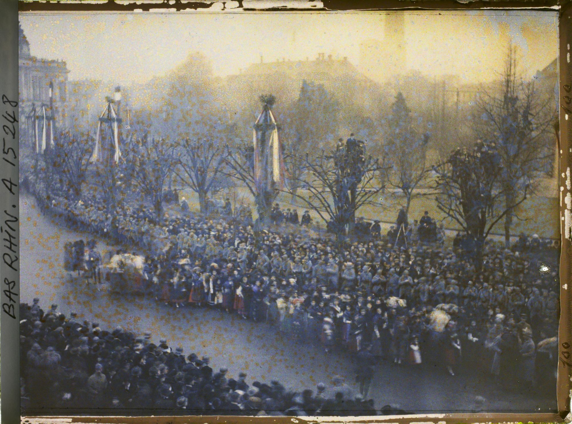 Image représentant France Alsace, Strasbourg, Vue du Cortège, prise du ministère de l'Intérieur
