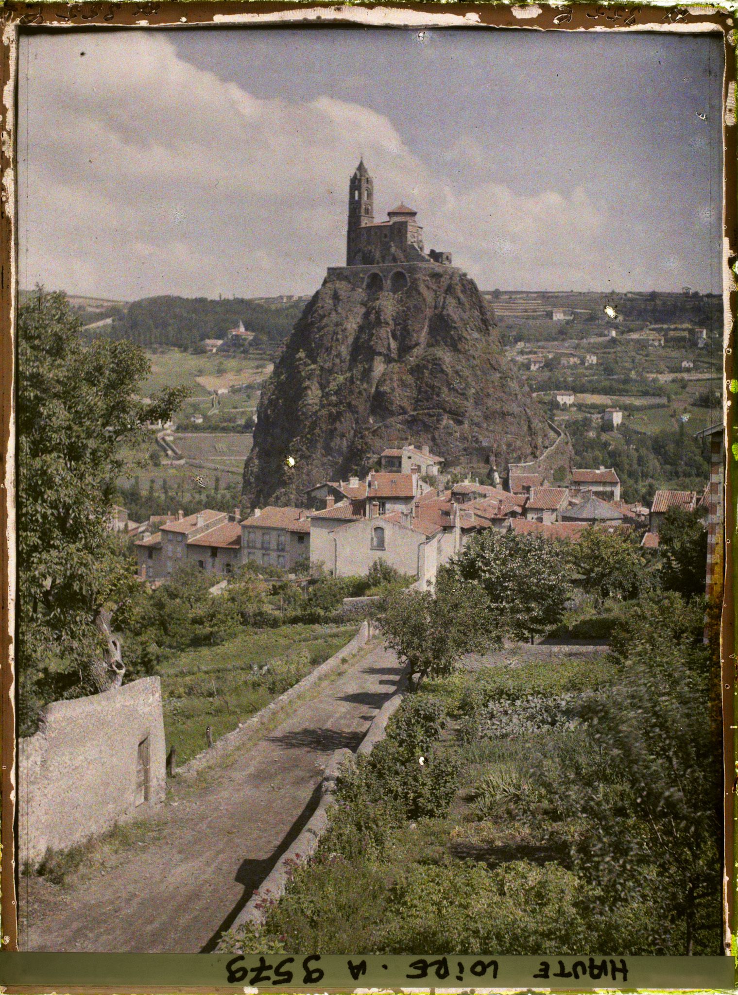Image représentant Vue sur le rocher Saint-Michel pris depuis le mont Anis