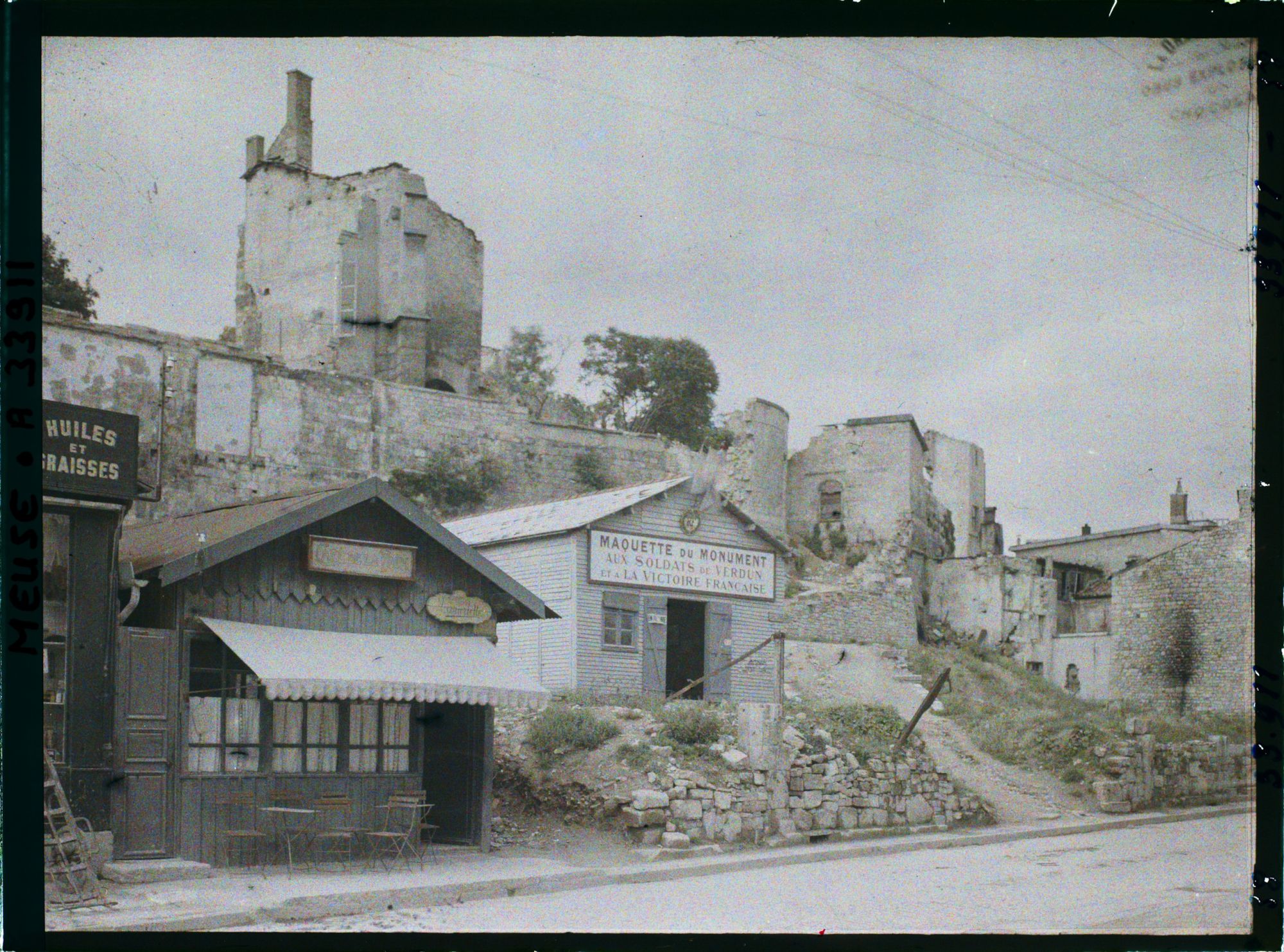 Image représentant France, Verdun, Rue Marzel, les Vieux remparts et l'emplacement du monument des Soldats de Verdun