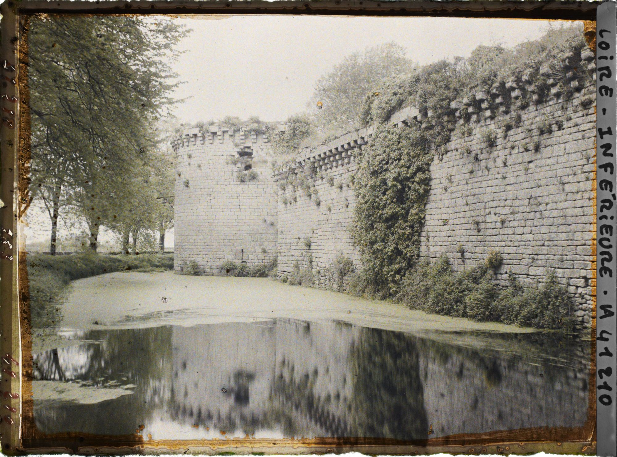 Image représentant Les remparts et la Tour de la Gaudinais
