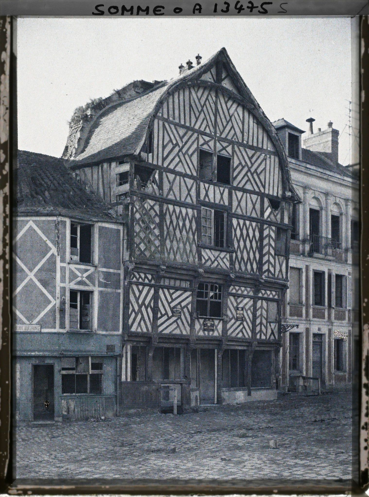 Image représentant France, Roye, Grande Place
