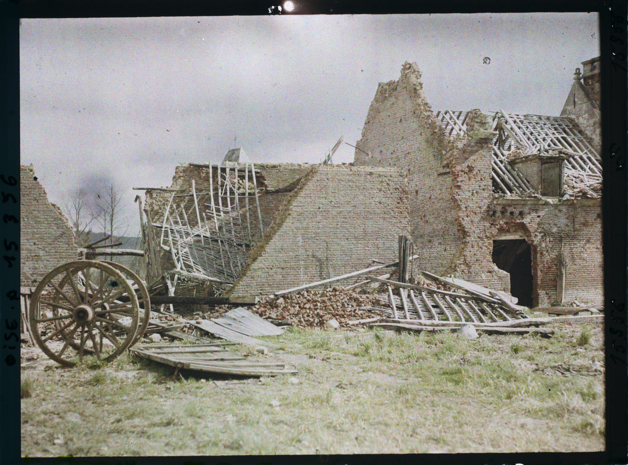 Image représentant Vue du village en ruine