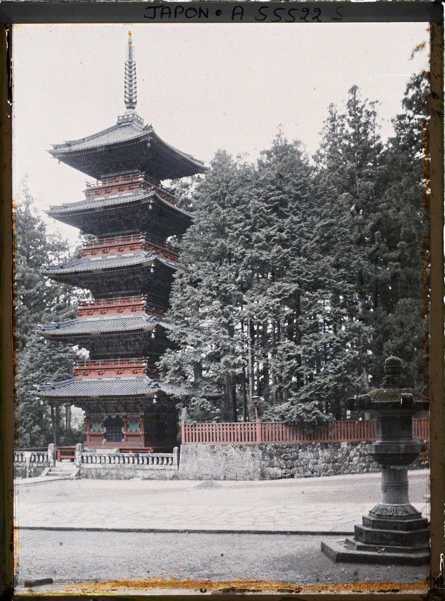 Image représentant La pagode à cinq étages (gojû no tô) du sanctuaire Tôshôgû