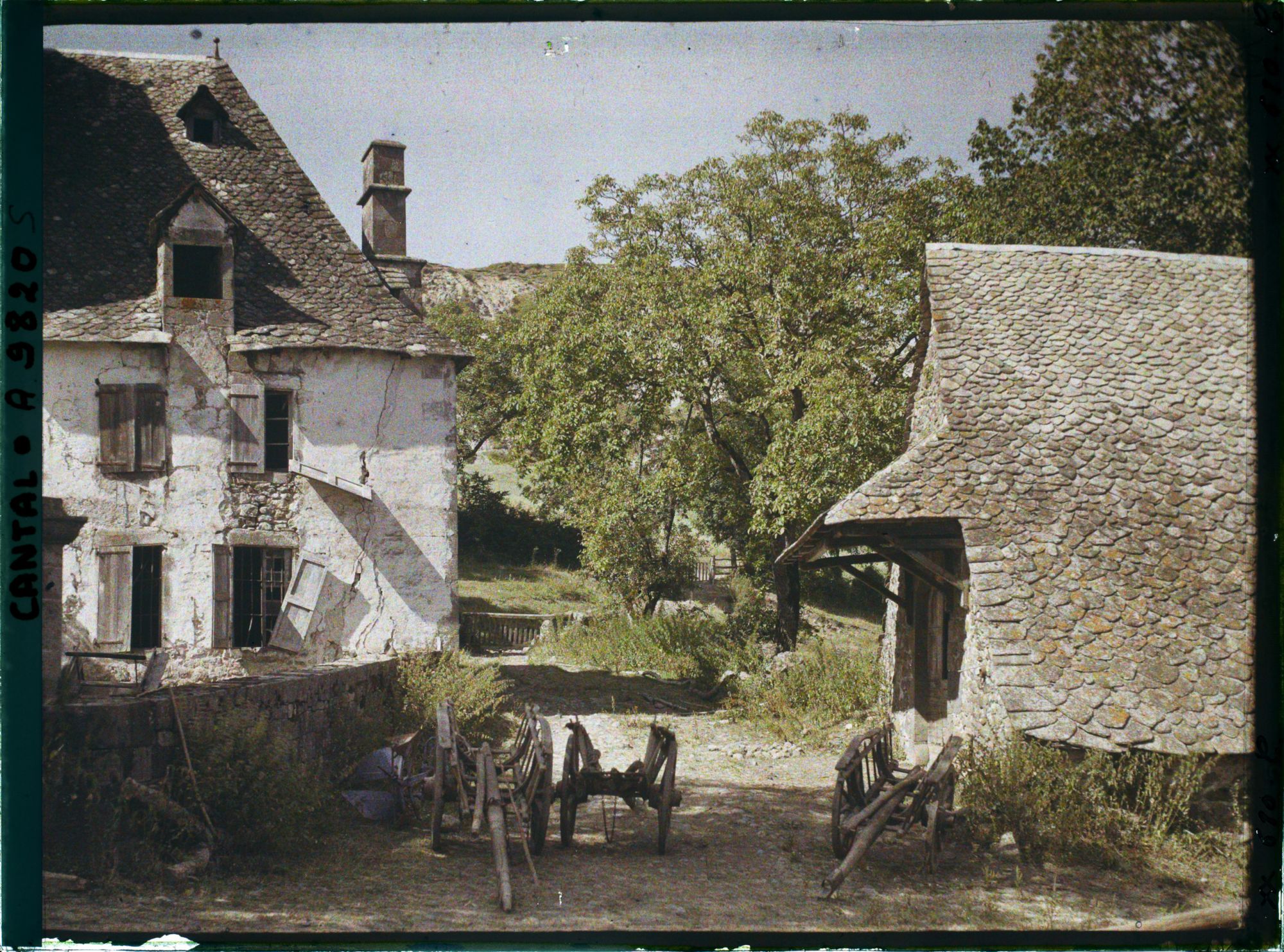 Image représentant Le Manoir dit château de Cabanes en ruine