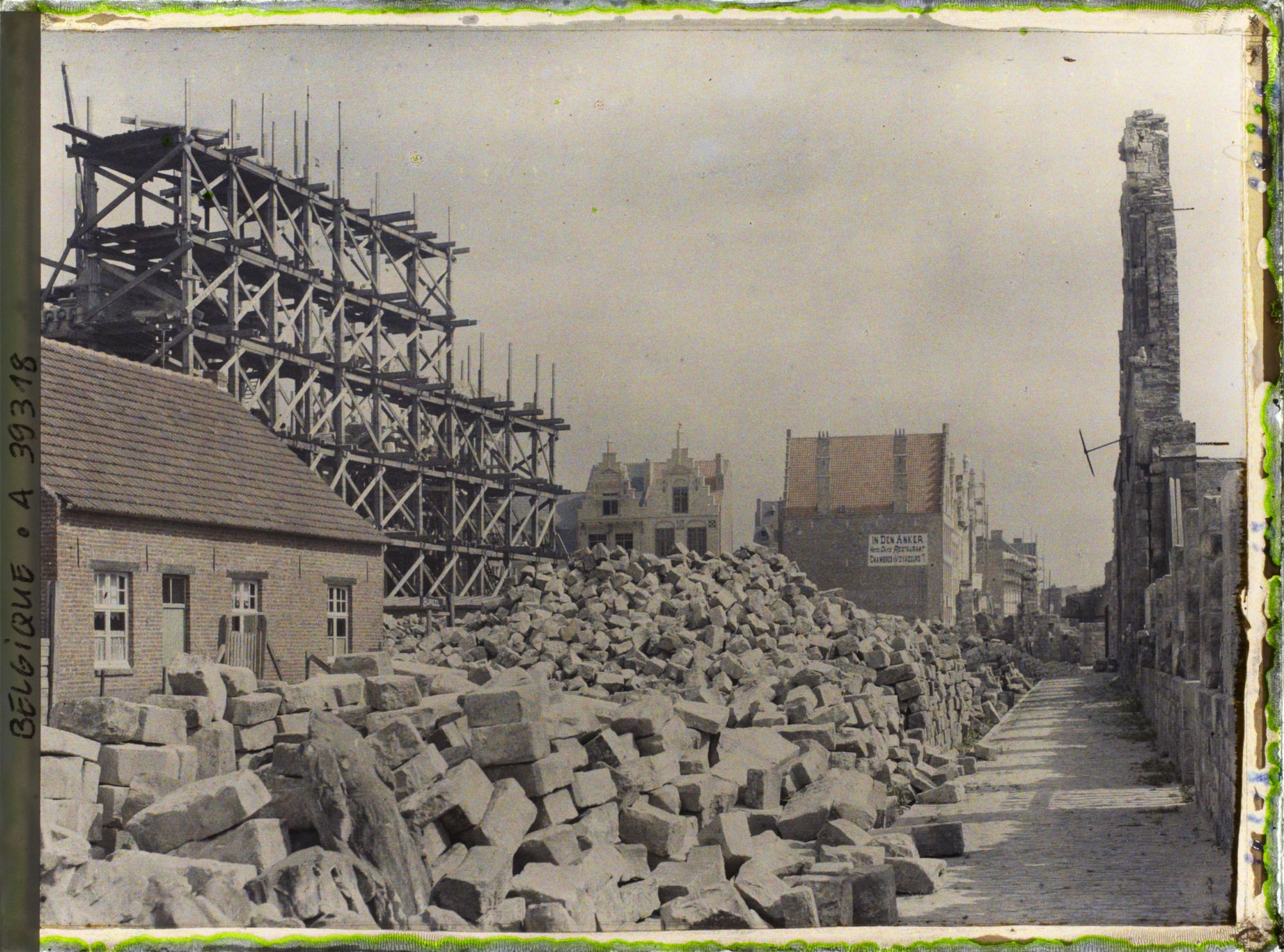 Image représentant Belgique, Ypres, Reconstruction de la Cathédrale St Martin