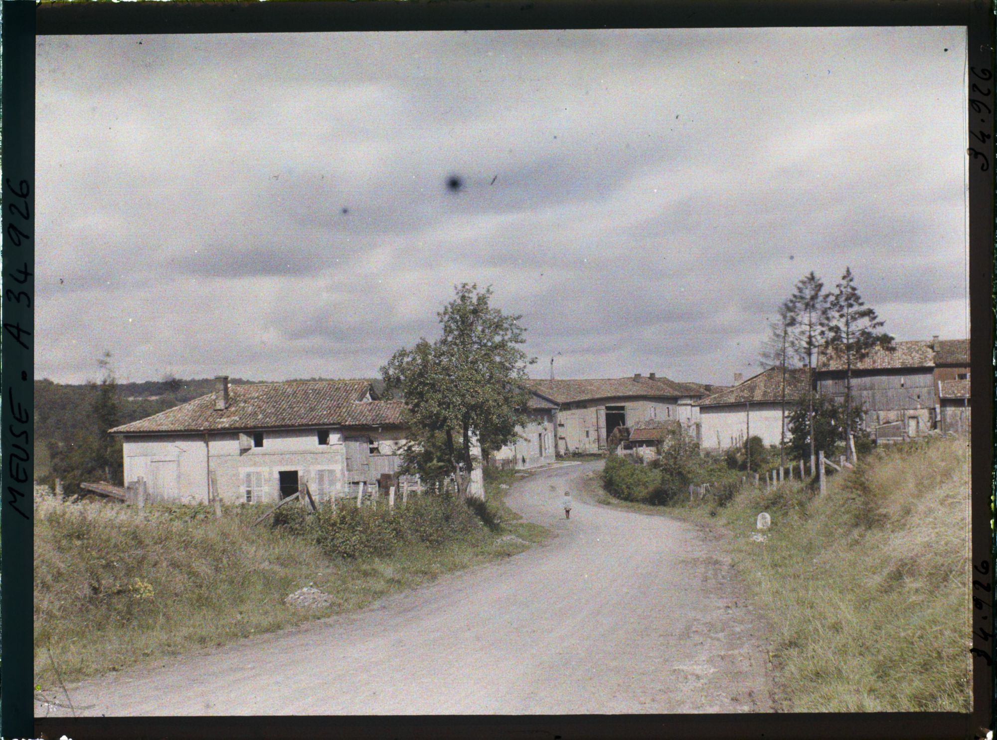 Image représentant France, Le Neufour, Entrée de Neufour par la route des Islettes