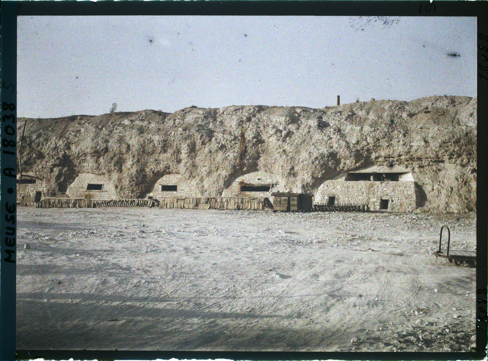 Image représentant France, Fort de Vaux, Façade du fort